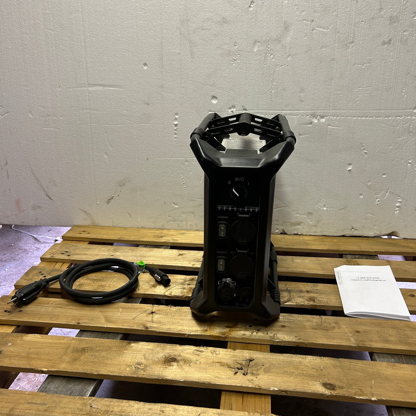 INSTAGRID GO 36 DV Distributor PORTABLE BATTERY
