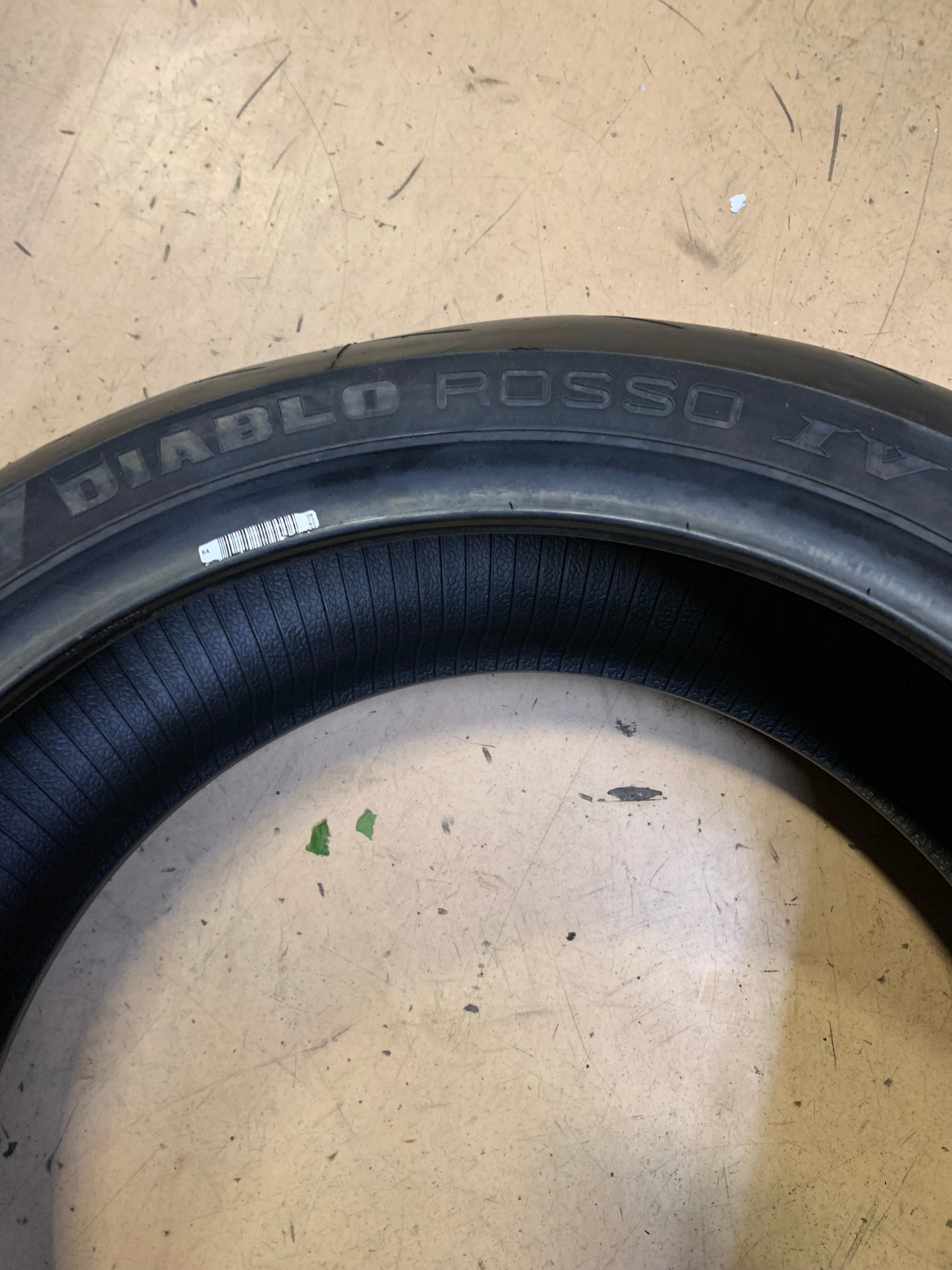 PIRELLI DIABLO ROSSO IV BSW  200 60 17 80W REAR MOTORCYCLE TIRE 4074700