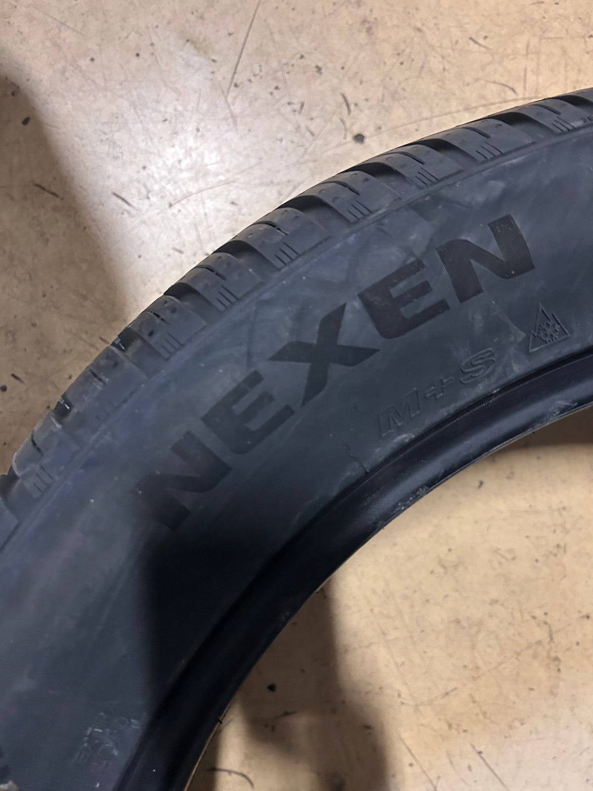 NEXEN NBLUE 4SEASON 2 BSW P 275 45 21 110W XL ALL WEATHER TIRE 1A011NXK