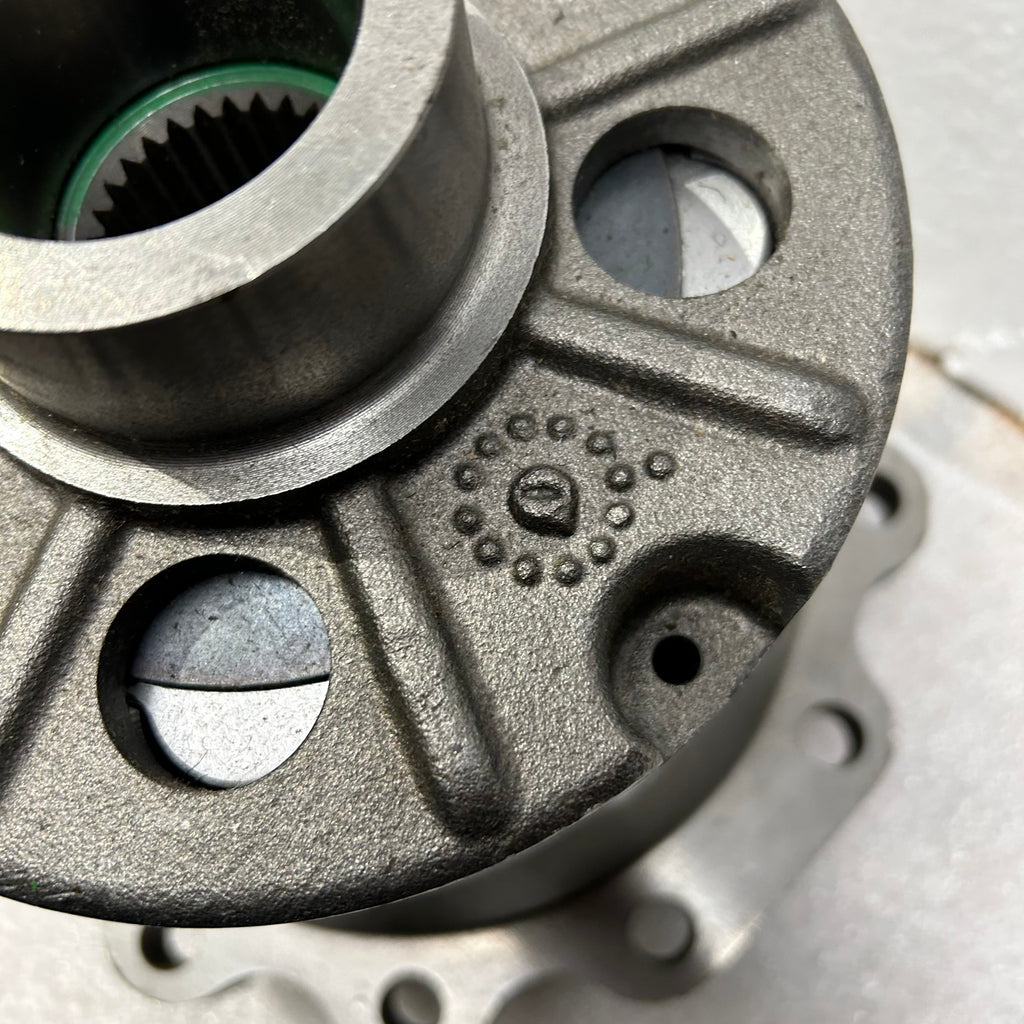 AAM 2019+ DODGE RAM 3500 30-SPILINE LIMITED SLIP REAR DIFFERENTIAL