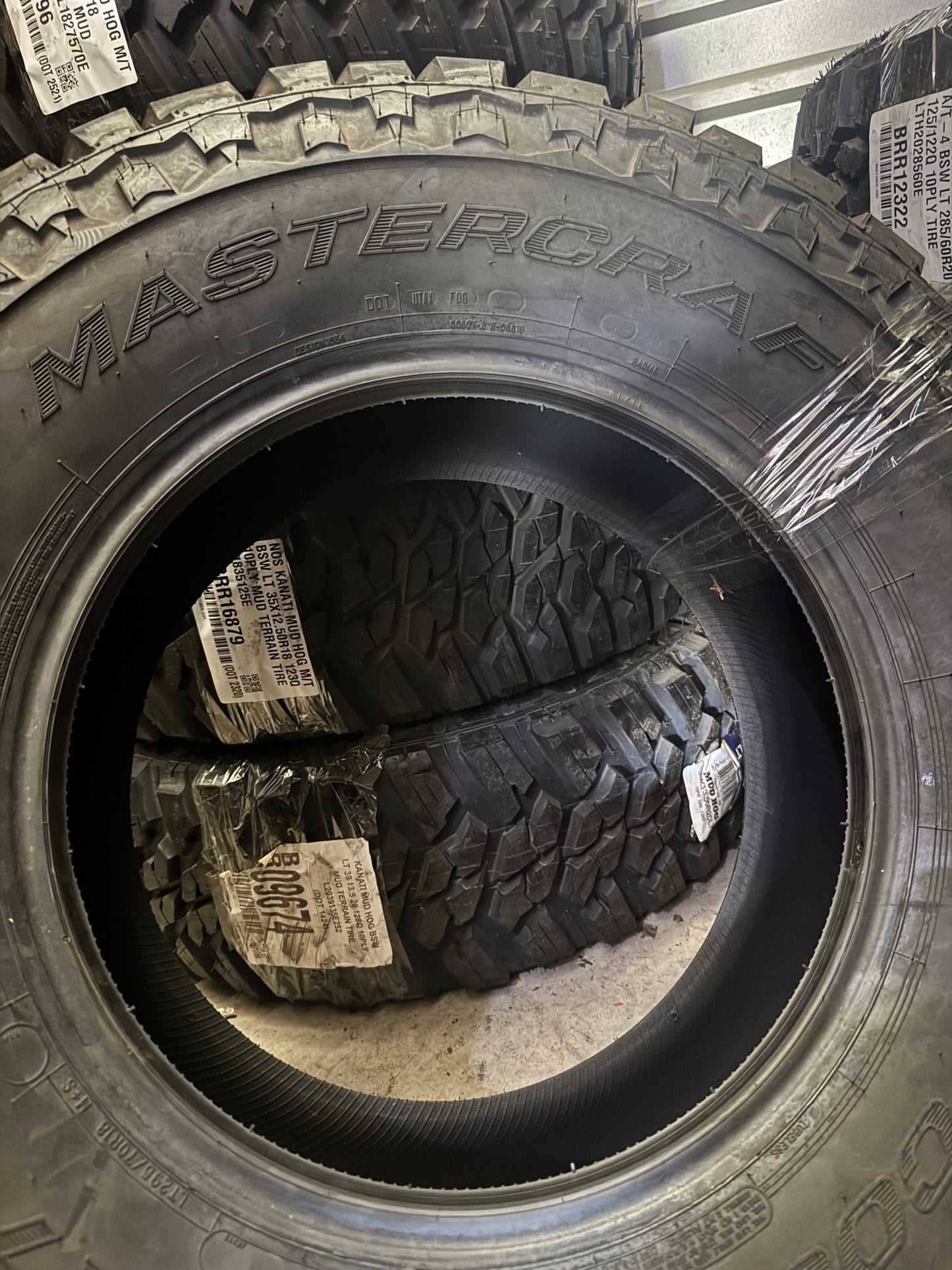 MASTERCRAFT COURSER CXT BSW LT 295 70 18 129/126Q 10PLY ALL TERRAIN TIRE 175030004