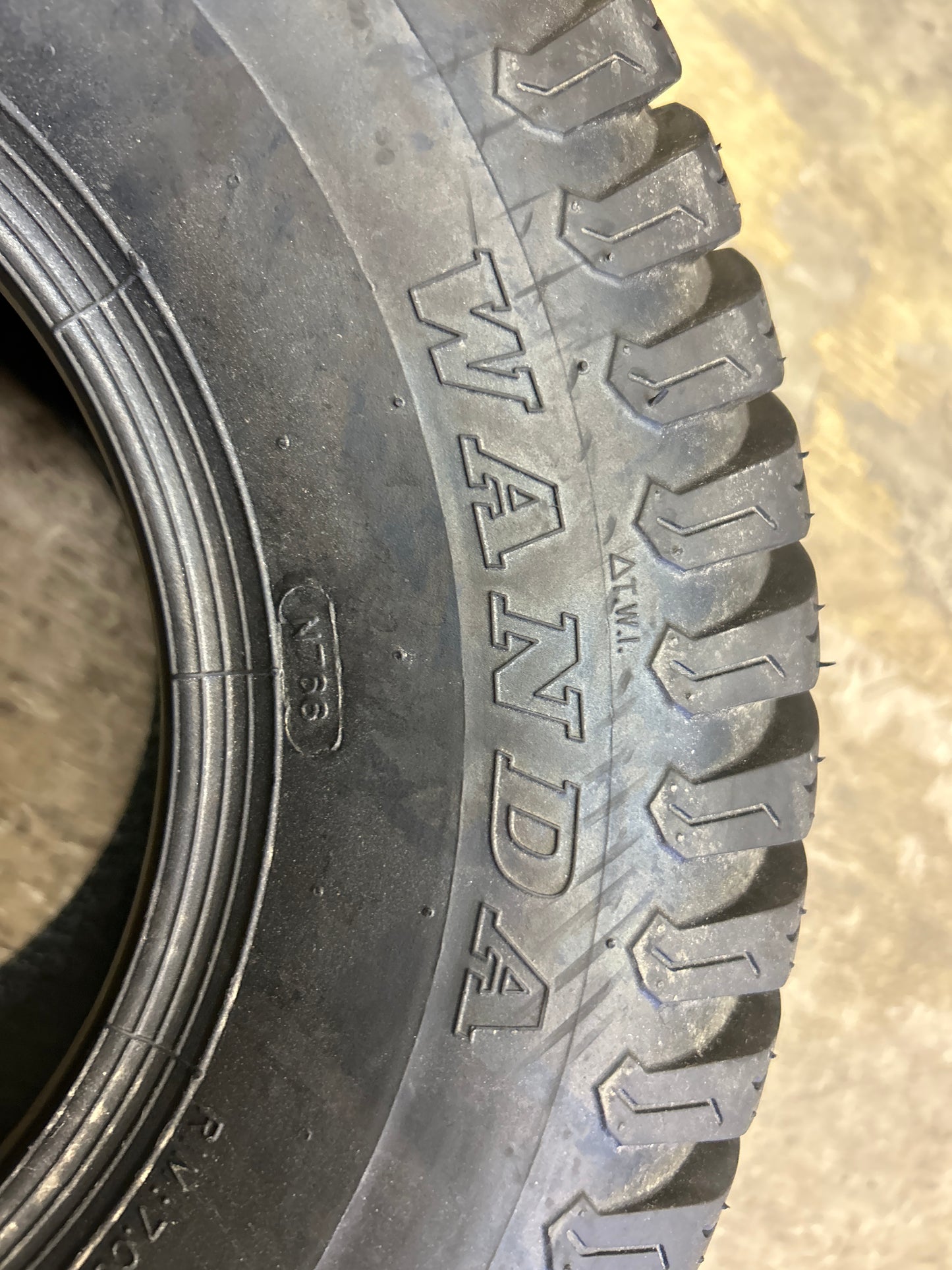 WANDA P332 BSW 18 8.5 8 4PLY TUBELESS LAWN TIRE WA188508P