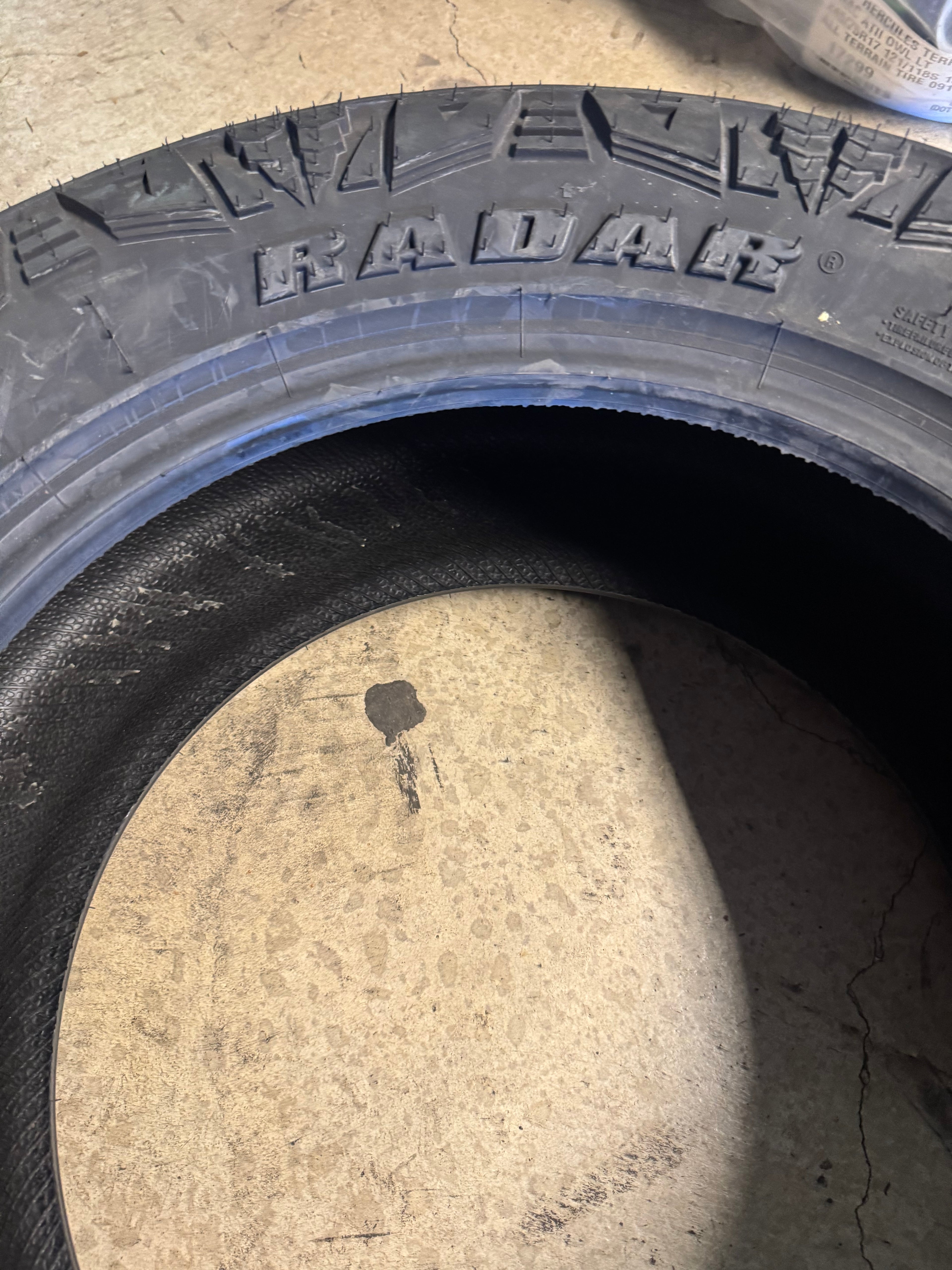 RADAR RENEGADE A/T PRO BSW P 265 60 18 114T XL ALL TERRAIN TIRE RACSTH0025