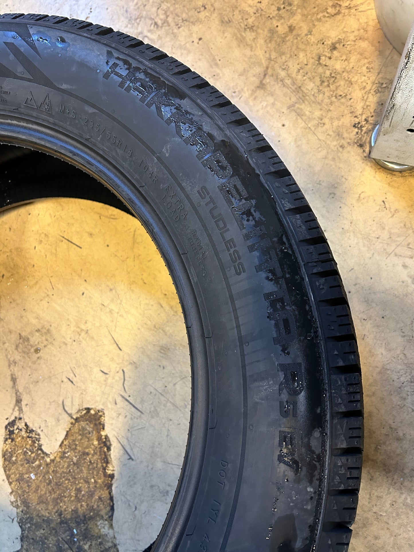 NOKIAN HAKKAPELIITTA R5 EV BSW P 235 55 18 104R XL WINTER TIRE T432212