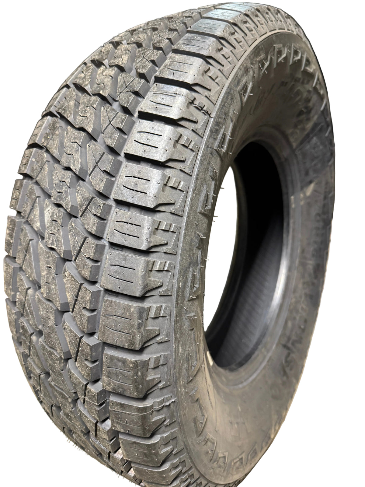 LEAO LION SPORT A/T BSW P 265 70 16 112T ALL TERRAIN TIRE 221005265