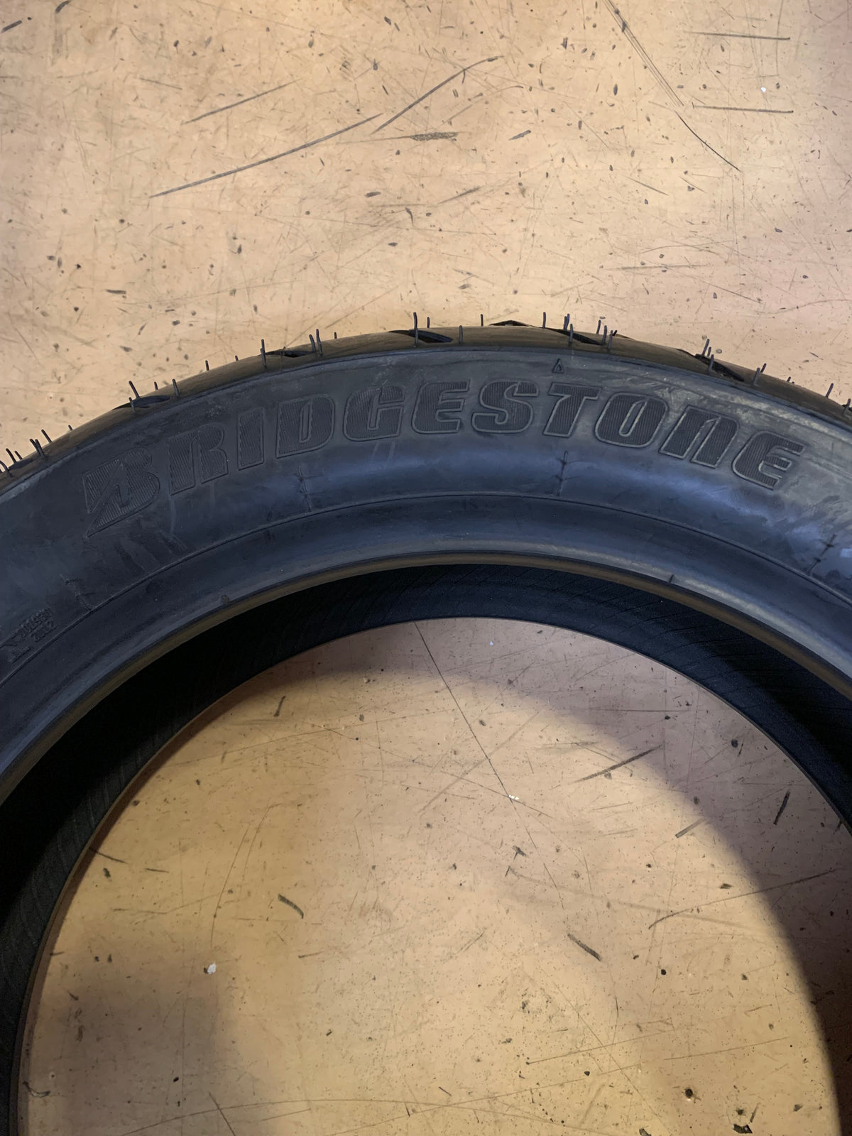 BRIDGESTONE EXEDRA G704 BSW  180 60 16 74H REAR MOTORCYCLE TIRE 70627