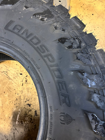 LANDSPIDER WILDTRAXX M/T BSW LT 285 75 16 126/123Q 10PLY MUD TIRE EMT005