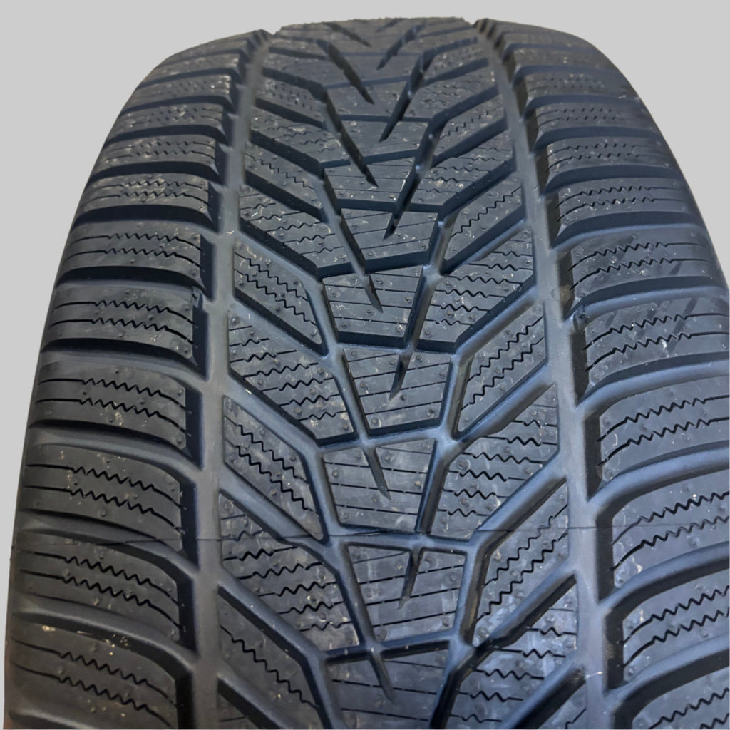2 HANKOOK WINTER ICEPT EVO3 W330 P 245 45 18 100V XL WINTER SNOW TIRES 1026307