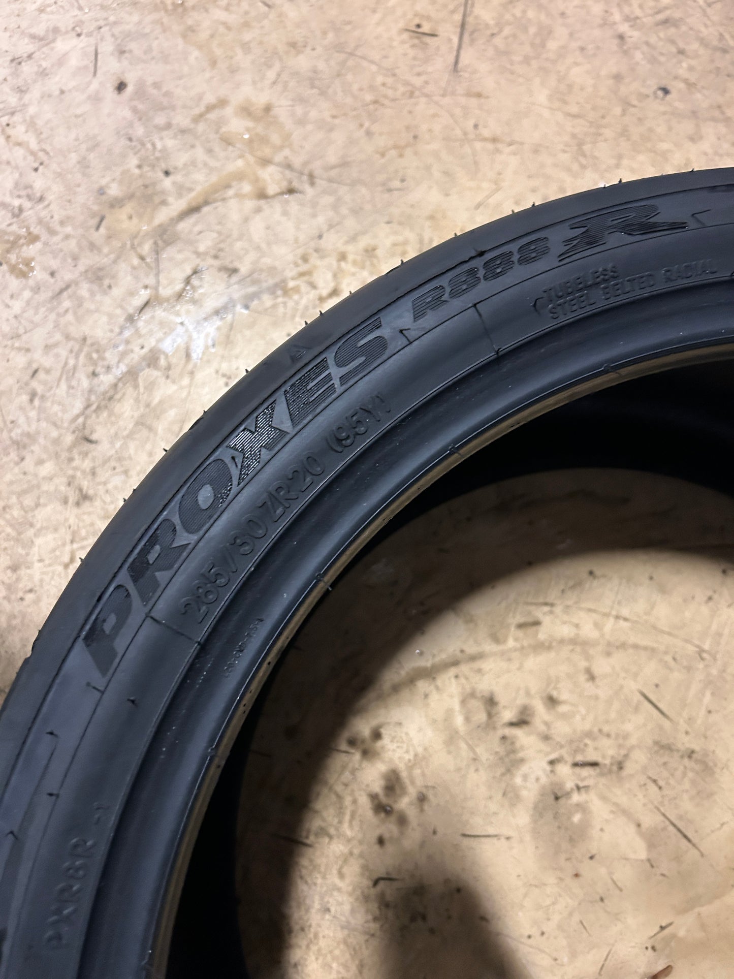 TOYO PROXES R888R BSW P 285 30 20 95Y TRACK COMPETITION TIRE 104560