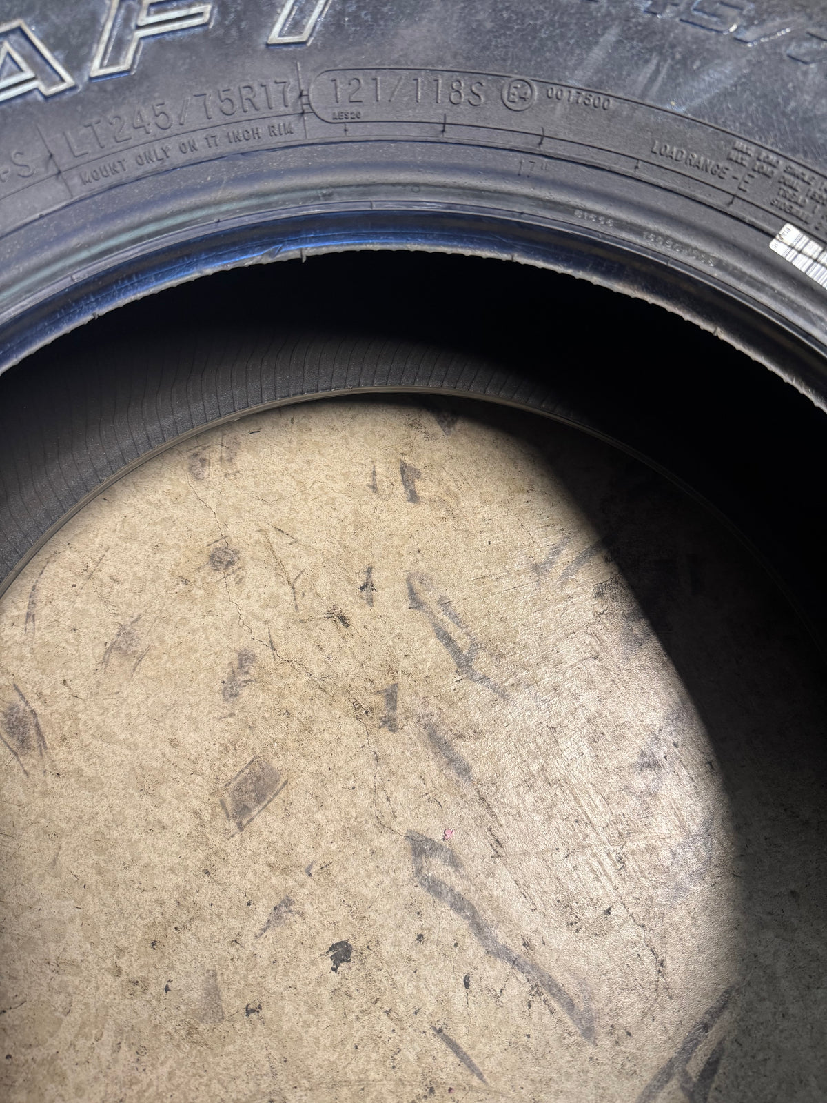 NOS MASTERCRAFT COURSER AXT2 OWL LT 245 75 17 121/118S 10PLY ALL TERRAIN TIRE 175002007