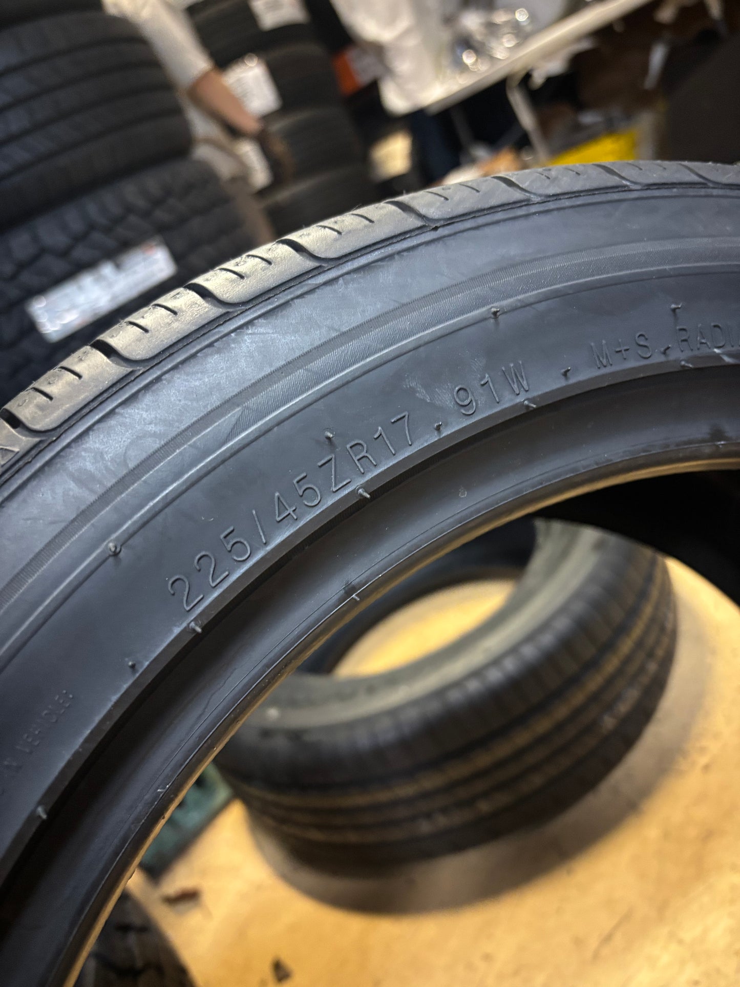 2 KUMHO ECSTA LX PLATINUM KU27 P 225 45 17 91W XL ALL SEASON TIRE 2104613