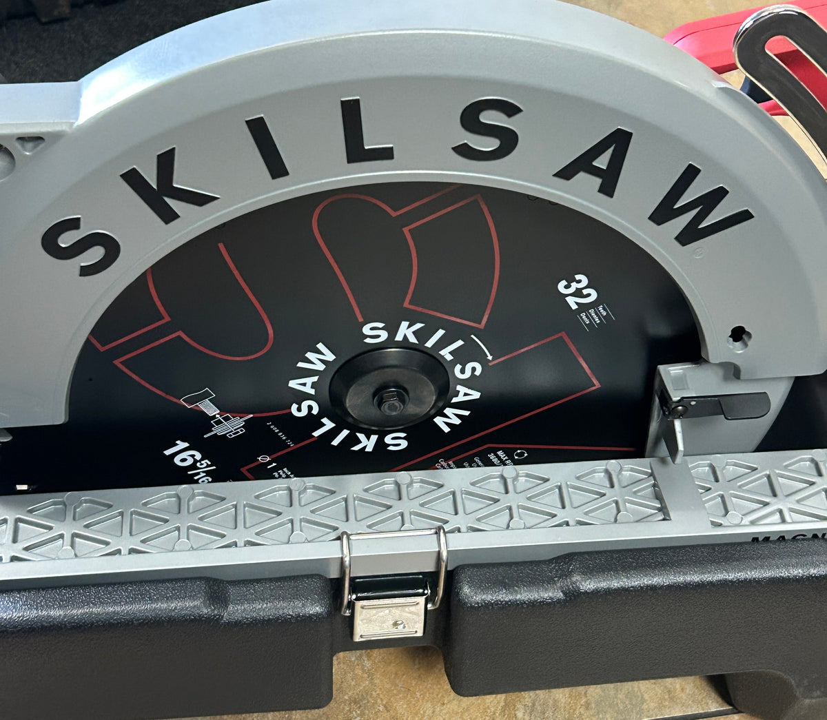 SKIL 16-5/16IN. MAGNESIUM WORM DRIVE CIRCULAR SAW SPT70V11