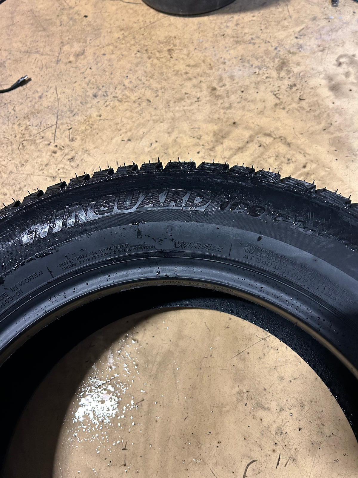 NEXEN WINGUARD ICE PLUS BSW P 215 60 16 99T XL WINTER TIRE 16142NXK
