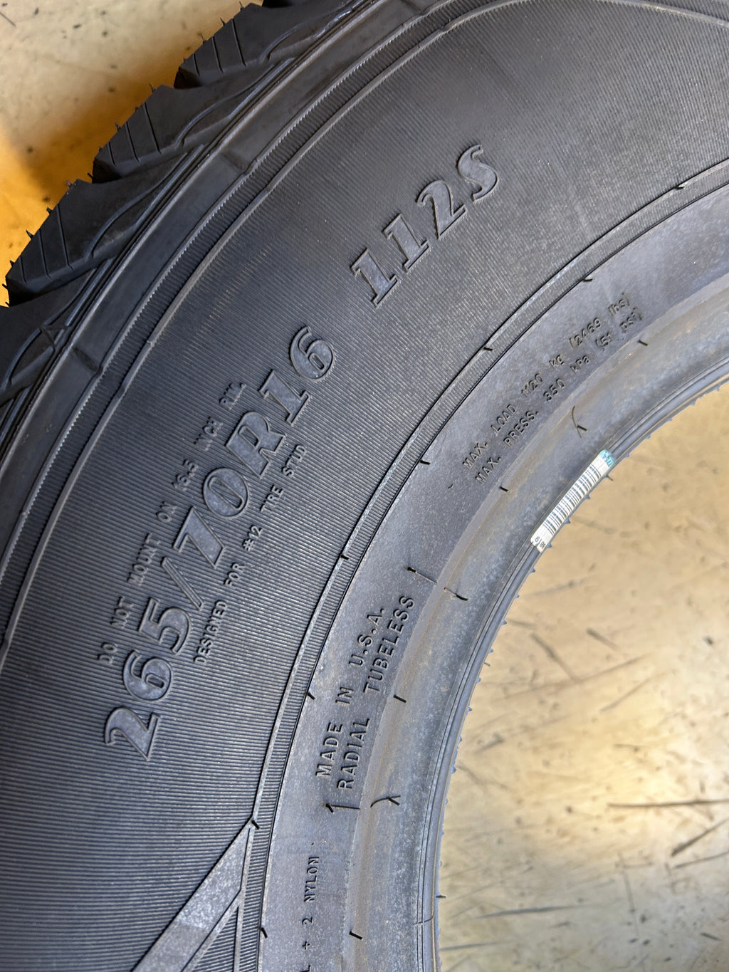 2 NOS GOODYEAR WINTERCOMMAND BSW P 265/70R16 112S WINTER TIRE 132204788