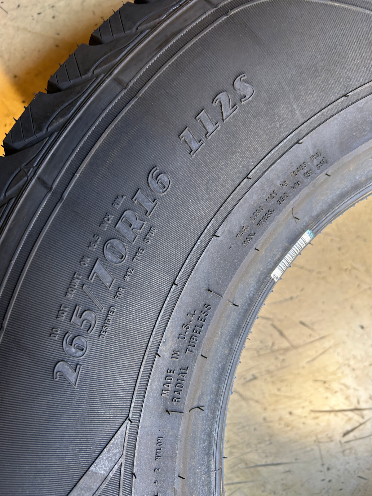 2 NOS GOODYEAR WINTERCOMMAND BSW P 265/70R16 112S WINTER TIRE 132204788
