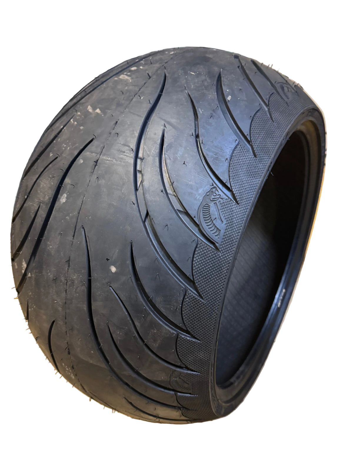 AVON AV92 COBRA CHROME BSW 330 30 17 87V REAR MOTORCYCLE TIRE 638229