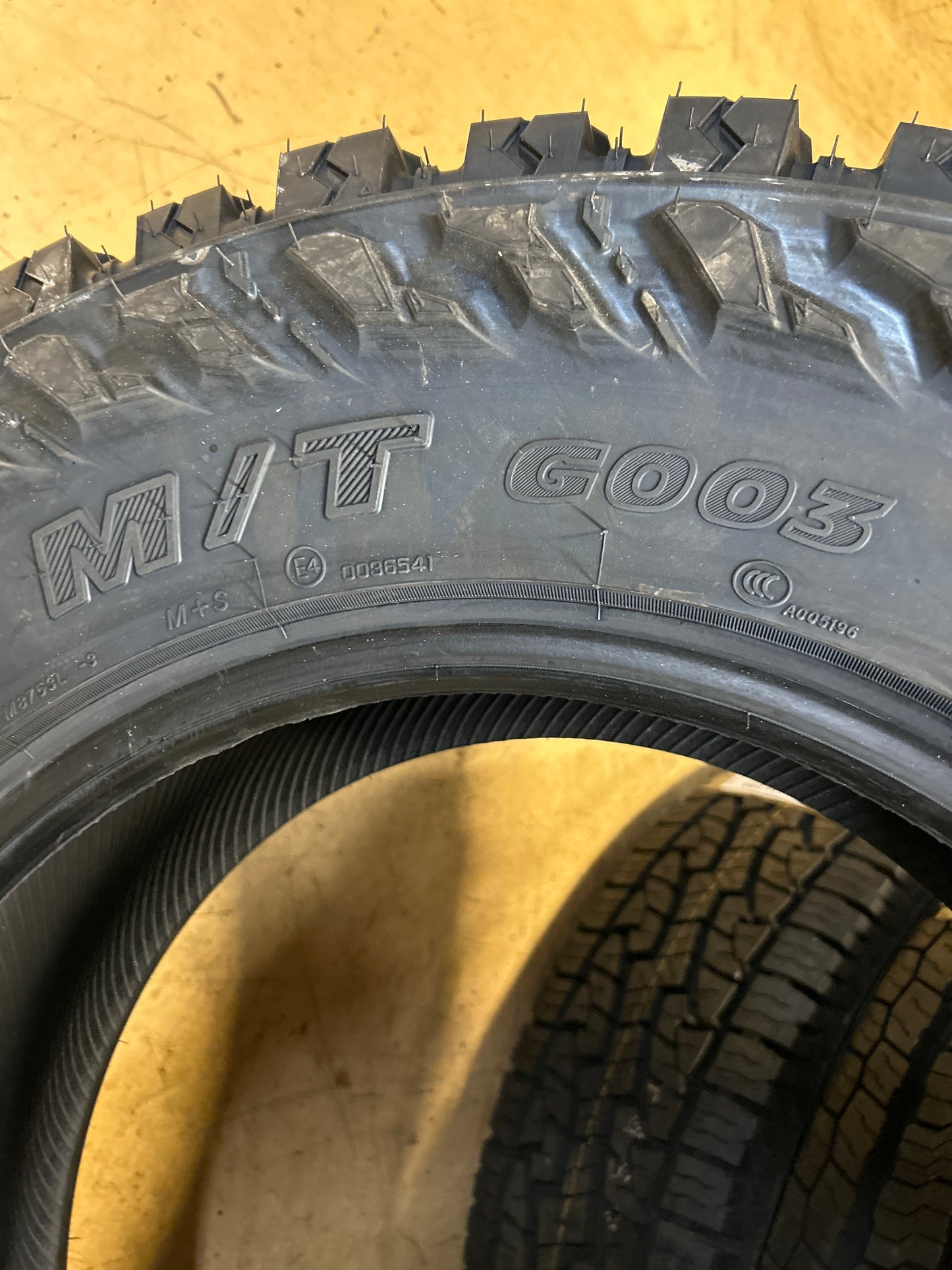 2 YOKOHAMA GEOLANDAR M/T G003 BSW LT275 65 18 123/120Q 10P MUD TIRE 110133330