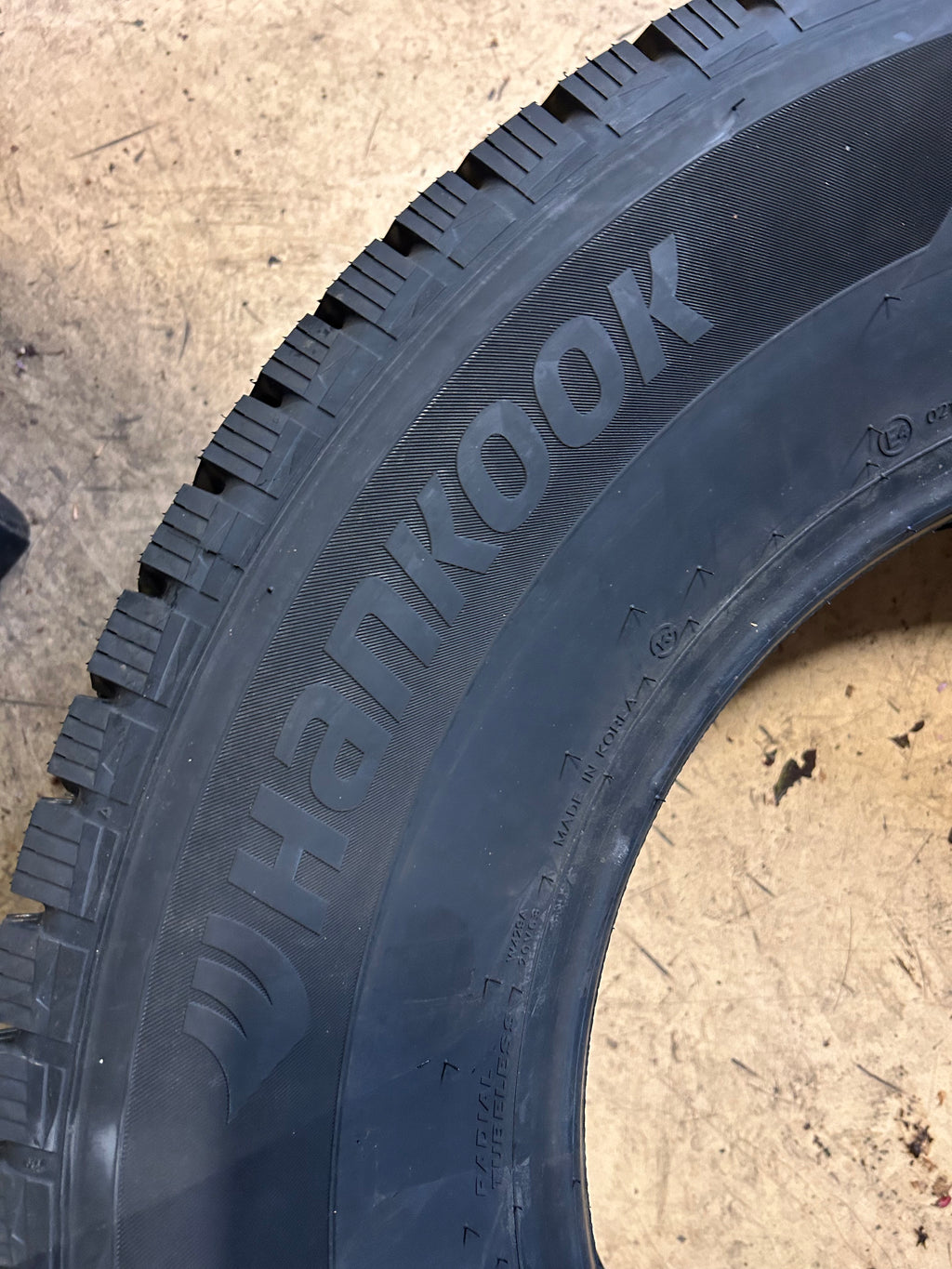 HANKOOK WINTER IPIKE X BSW P 265 70 18 116T WINTER TIRE 1028924