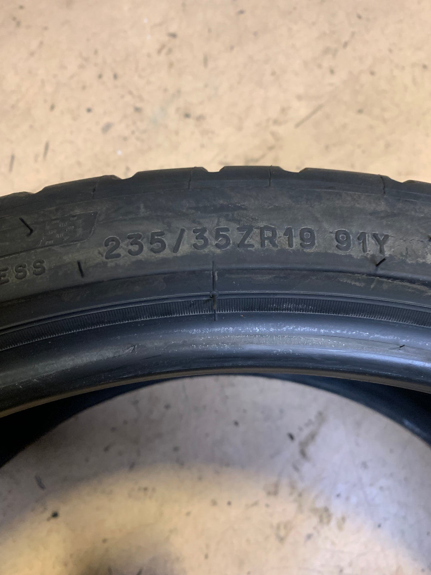 NOS MICHELIN PILOT SPORT ALL SEASON 4 BSW P 235/35ZR19 91Y XL ALL SEASON TIRE 61492