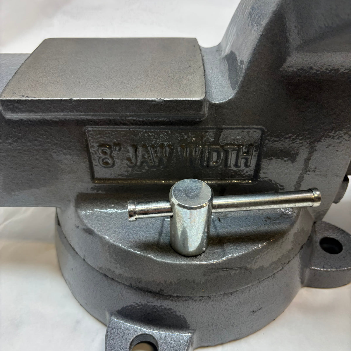 WILTON MECHANICS VISE 8” JAW WITH SWIVEL BASE 21800