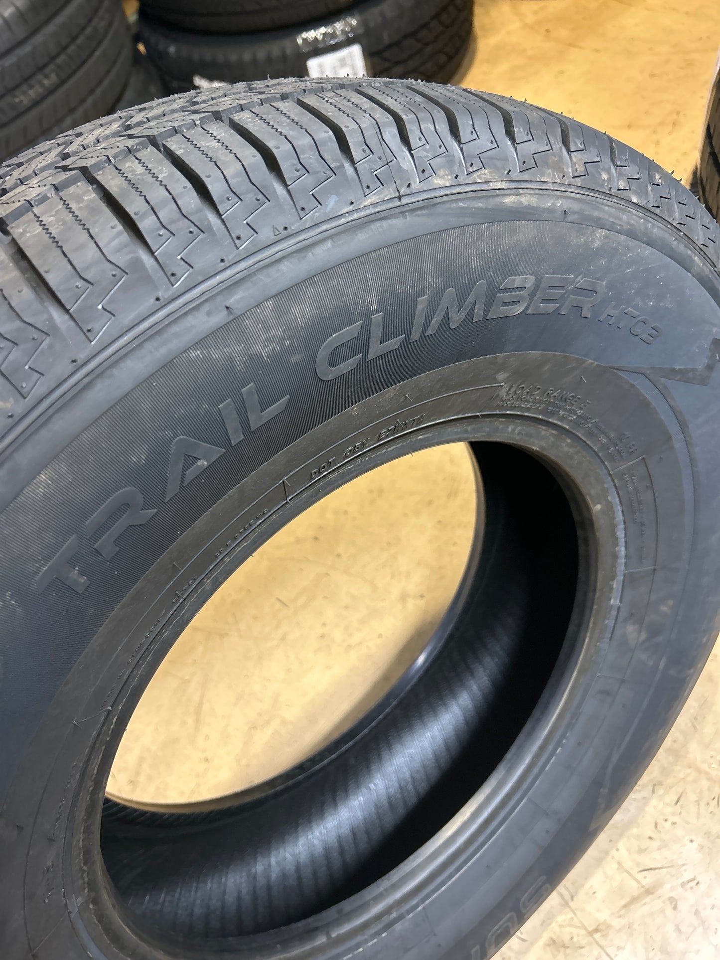 SUMMIT TRAIL CLIMBER HT03 BSW LT245 75 16 120/116R 10PLY HIGHWAY TIRE 20752