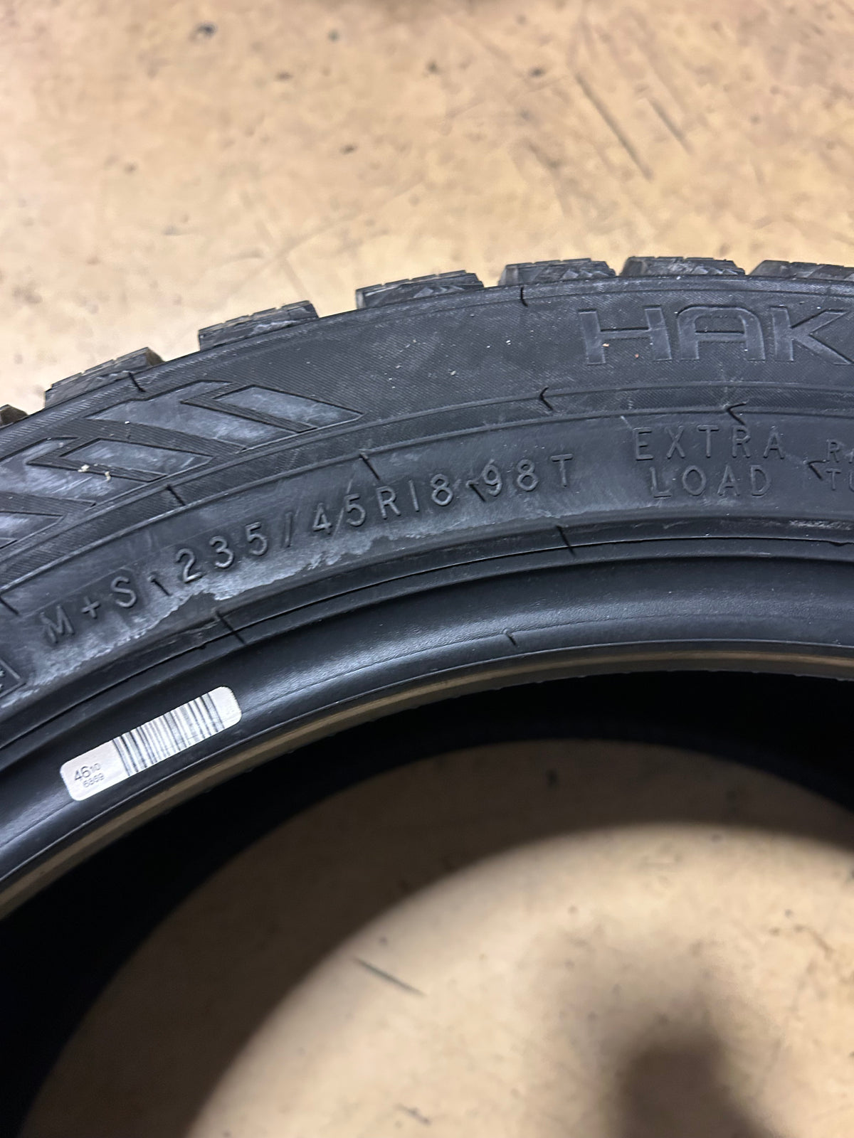 NOKIAN HAKKAPELIITTA 10 EV STUDDED BSW P 235 45 18 98T XL WINTER TIRE TSF00001