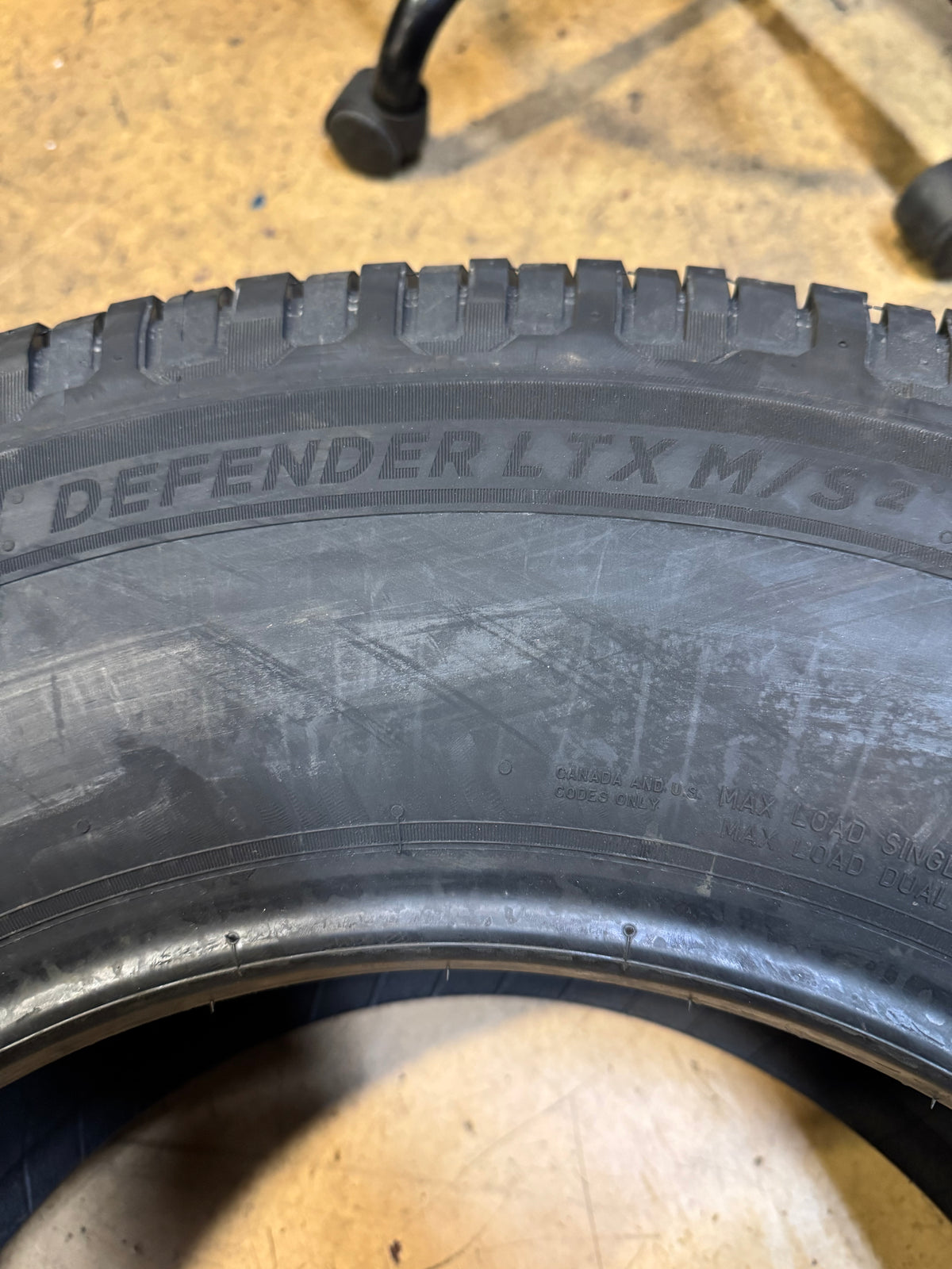 4 MICHELIN DEFENDER LTX M/S2 BSW LT 285 70 17 126/123S 10PLY ALL SEASON TIRE 44327