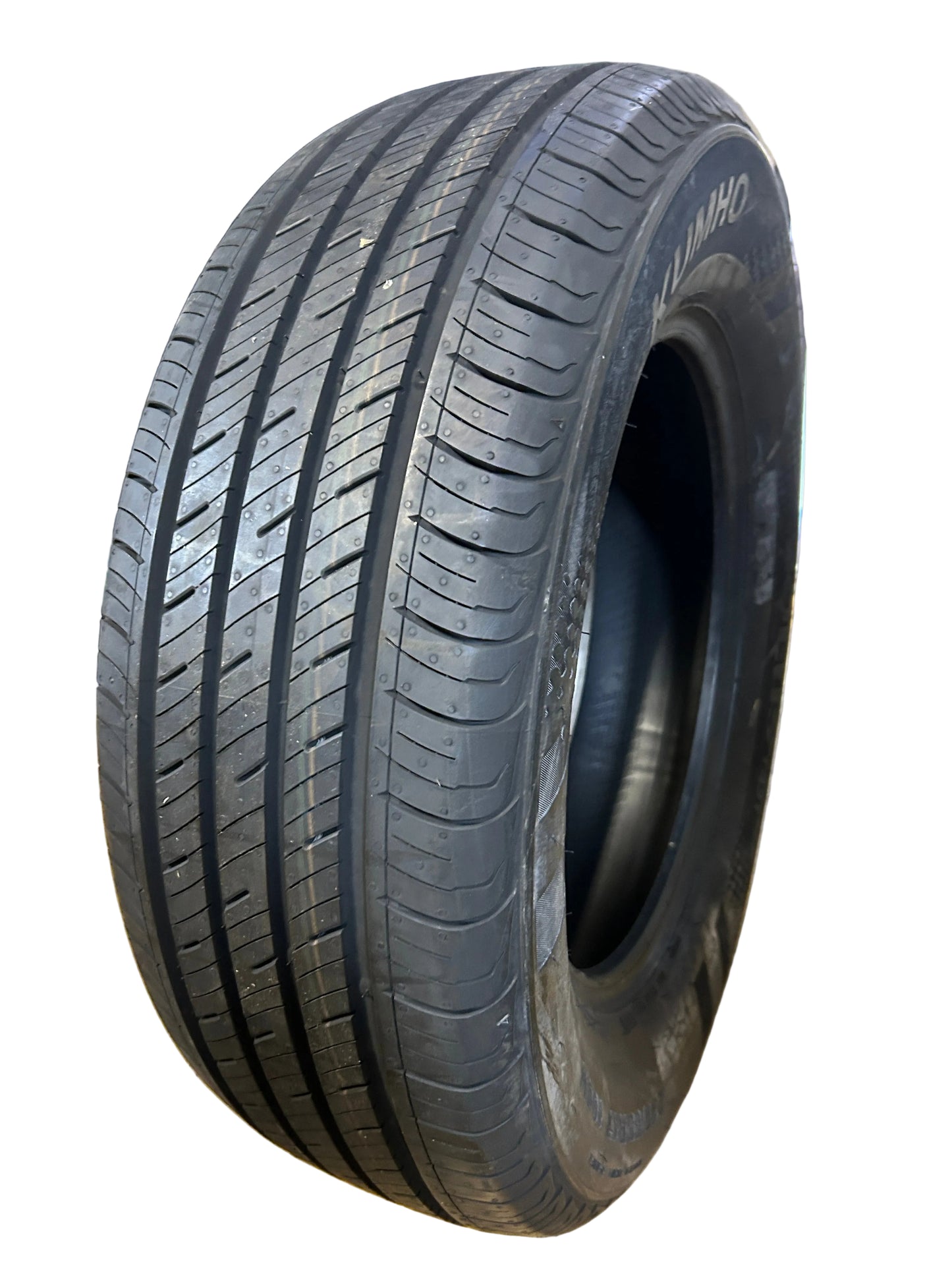 2 NOS KUMHO SOLUS TA31 BSW P 235/65R17 104H ALL SEASON TIRE 2161953