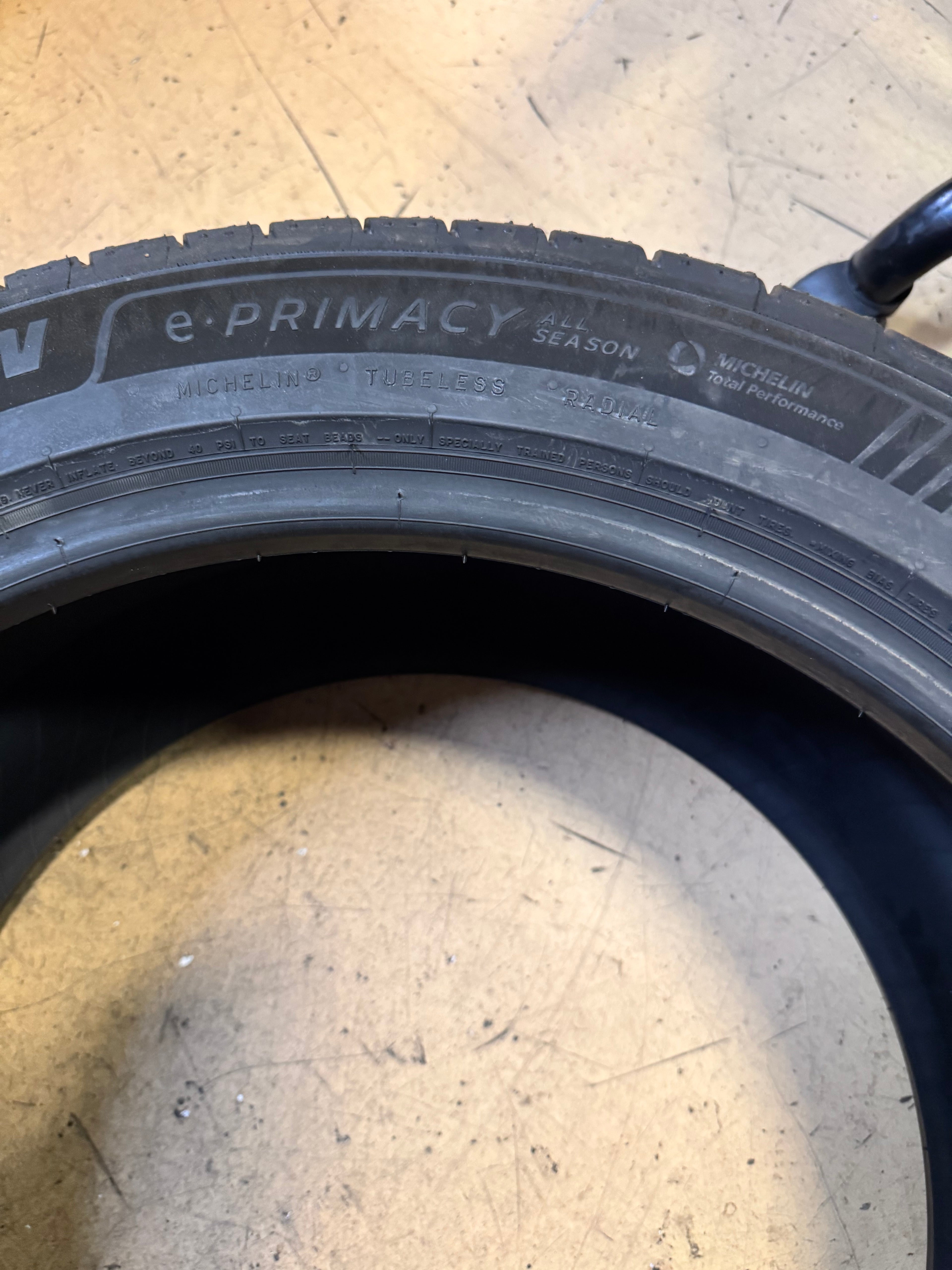 2 MICHELIN E PRIMACY ALL SEASON (FOAM) BSW P 255 45 19 104W XL ALL SEASON TIRE 44803
