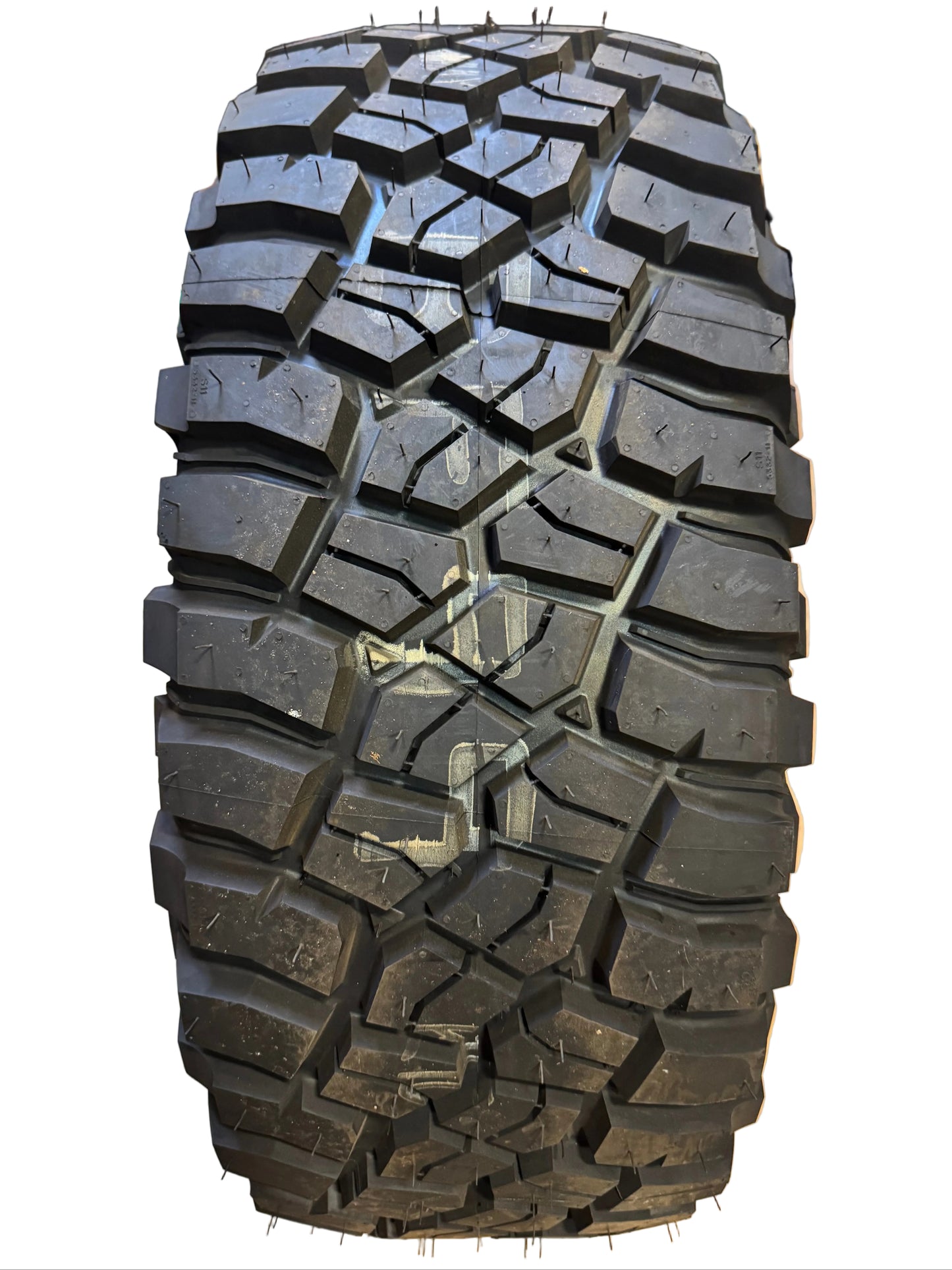 BFGOODRICH MUD TERRAIN T/A KM3 BSW LT 285 70 17 126/123Q 10PLY  TIRE 10227