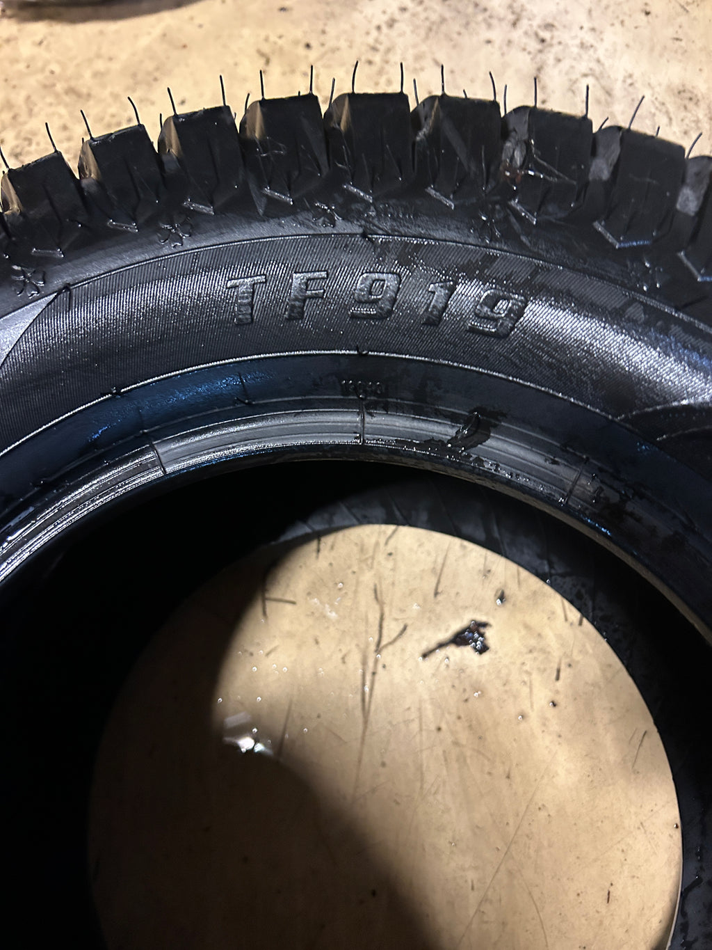 ADVANCE TF919 BSW 23 10.5 12 4PLY LAWN TIRE LG1006