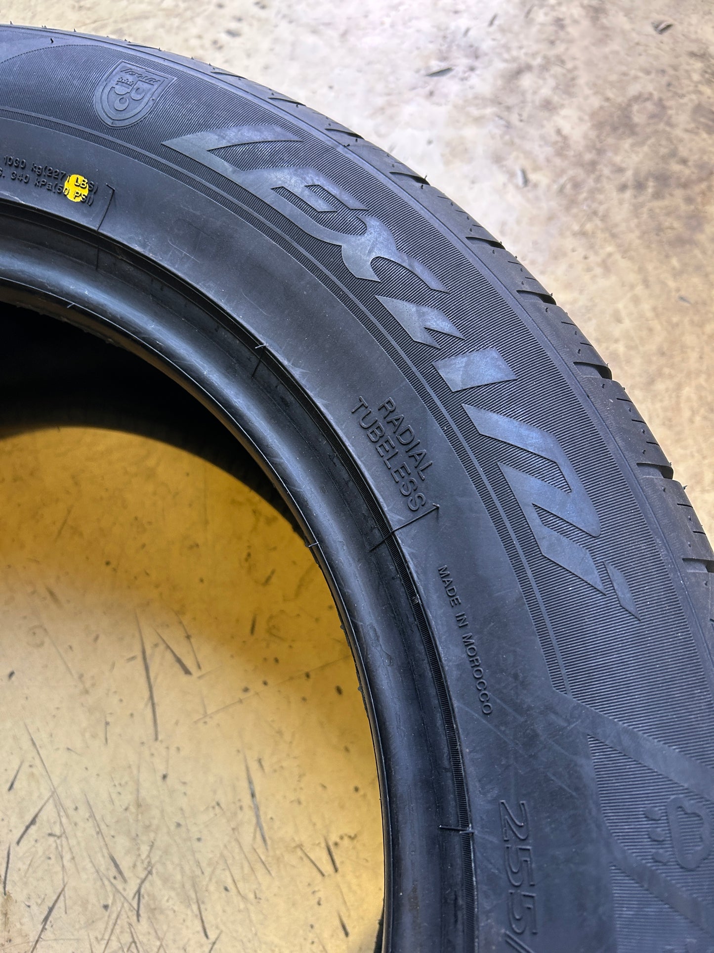 LEXANI QUATTRO BSW TEMPO TOUR AW P 255 55 18 109V XL TIRE LXSMQTT1855050