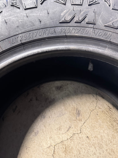 NOS MAXXIS RAZR MT BSW LT 295 70 18 129/126Q 10PLY MUD TERRAIN TIRE TL00421100