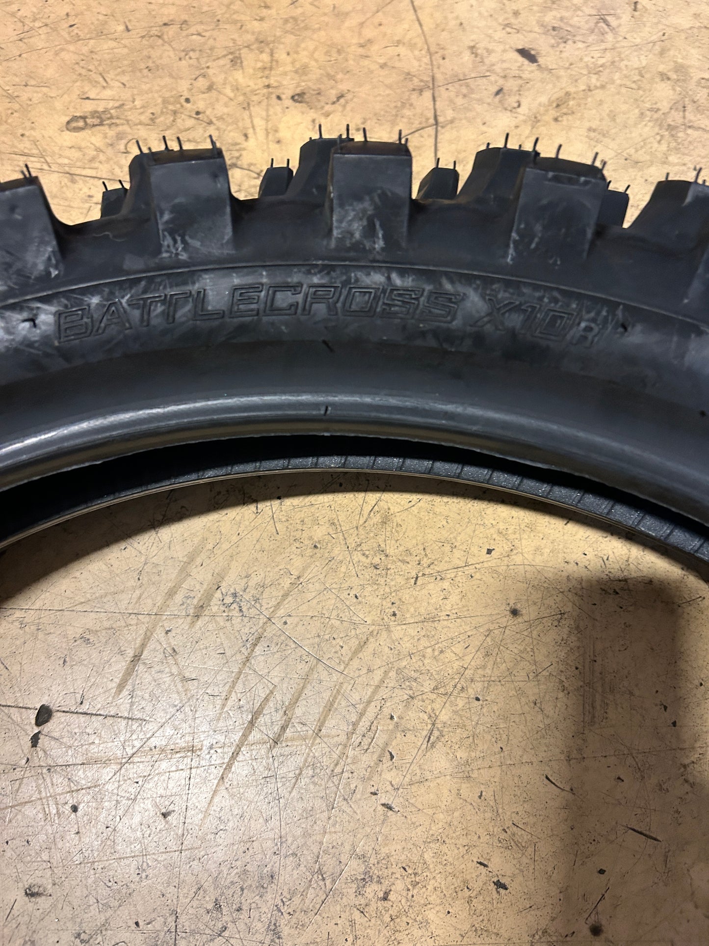 BRIDGESTONE BATTLECROSS X10R BSW  100 90 19 57M REAR DIRT BIKE TIRE 7210