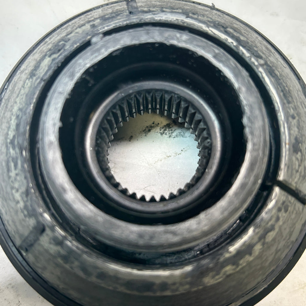 USED PORSCHE CENTER WHEEL LOCK 991 361 081 90