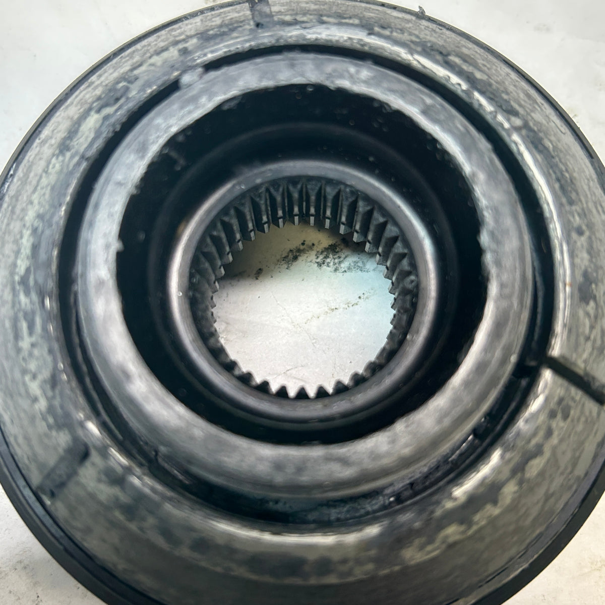 USED PORSCHE CENTER WHEEL LOCK 991 361 081 90