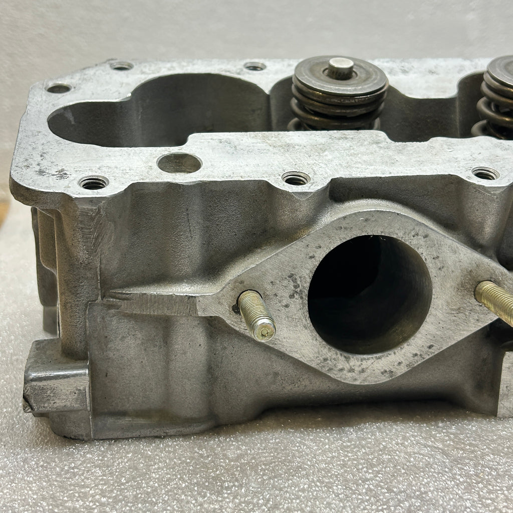 PORSCHE 928 S2 4.7L V8 CYLINDER HEAD MISSING PARTS 9281043483R