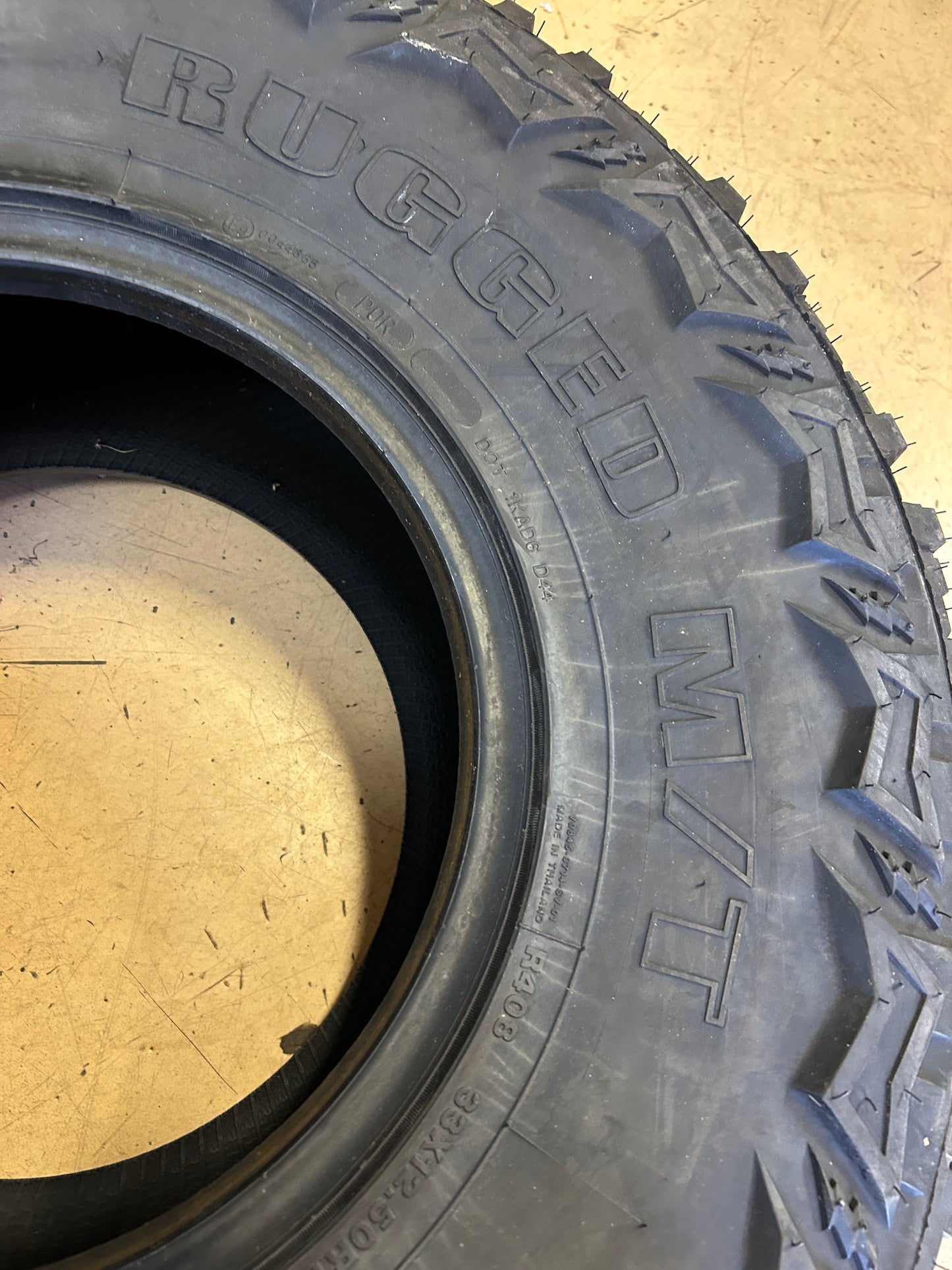 AMERICUS RUGGED M/T BSW LT 33 12.5 15 108Q 6PLY MUD TIRE AMD2465