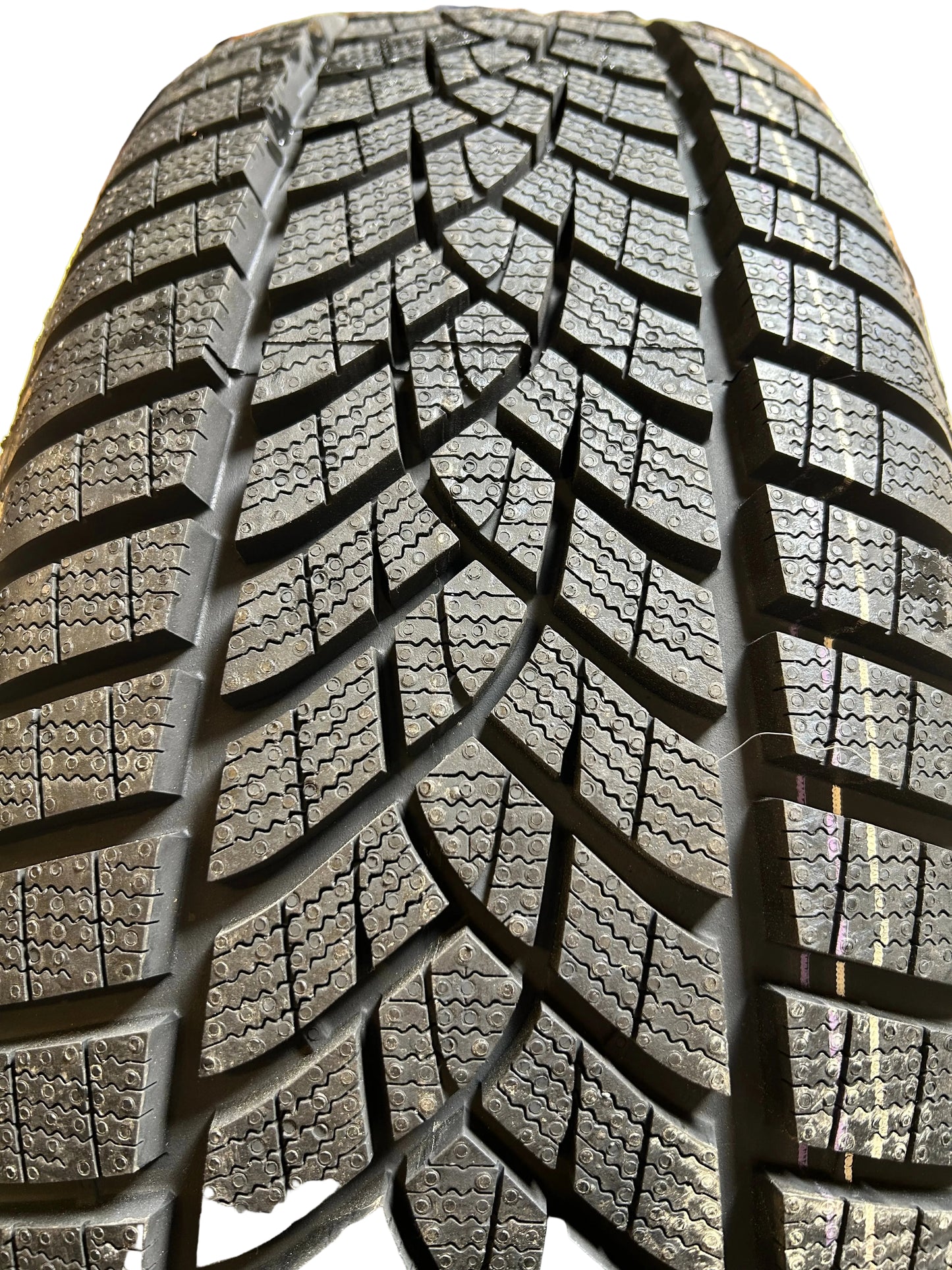 GOODYEAR ULTRA GRIP PERFORMANCE PLUS P 235 60 16 100H WINTER TIRE 117334637