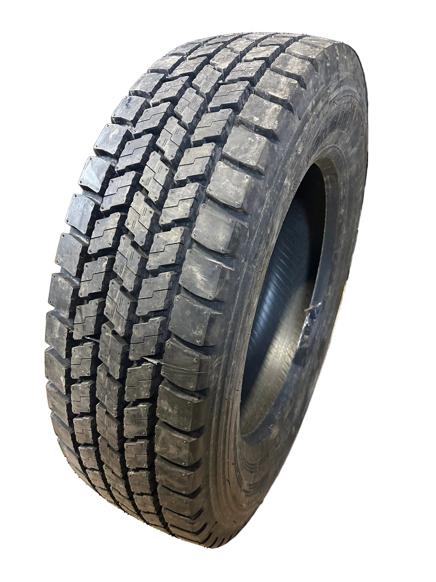 YOKOHAMA 714R BSW  225 70 19.5 128/126L 14PLY DRIVE TIRE 120171401