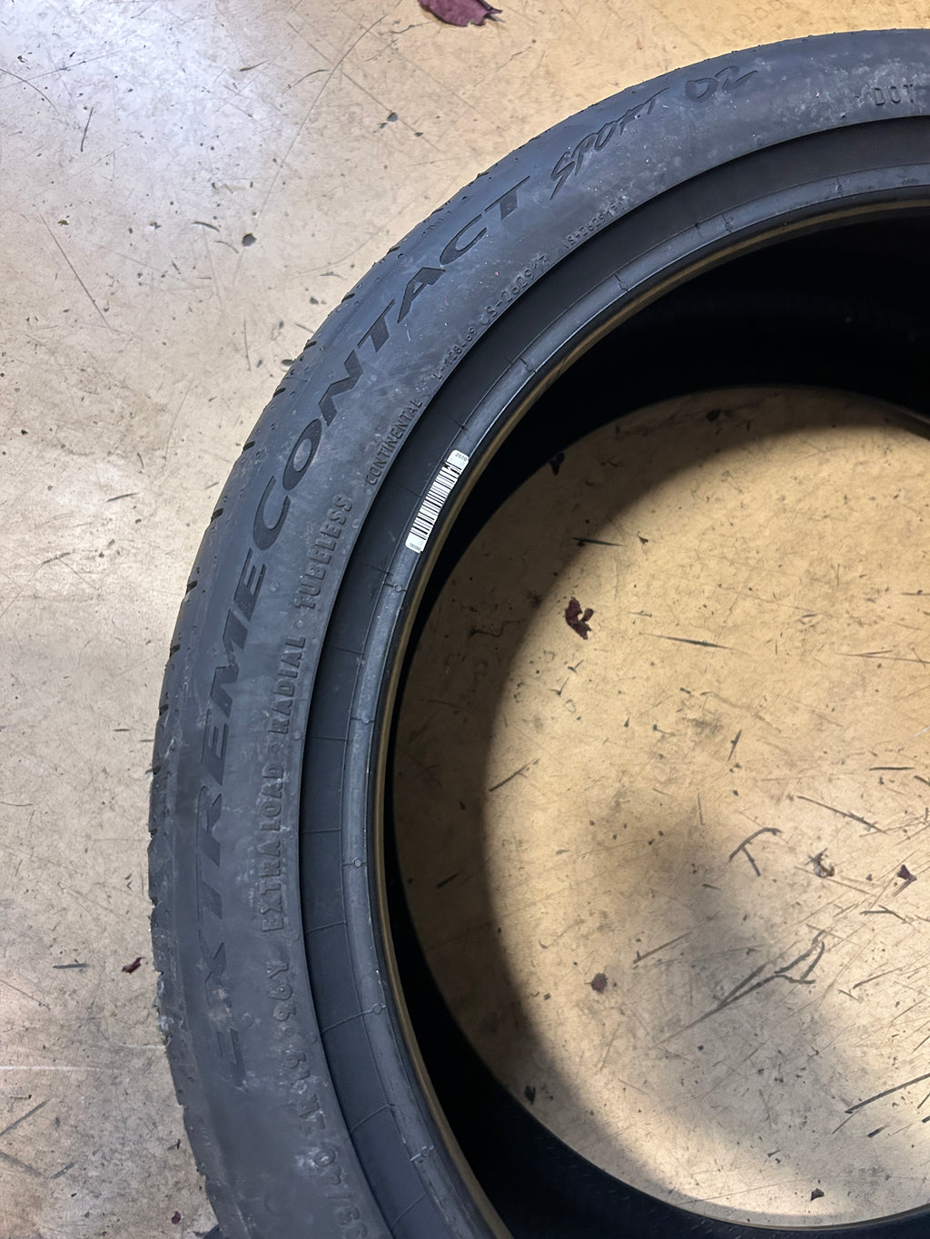 CONTINENTAL EXTREMECONTACT SPORT 02 P 235 40 19 96Y XL UHP TIRE 03125310000