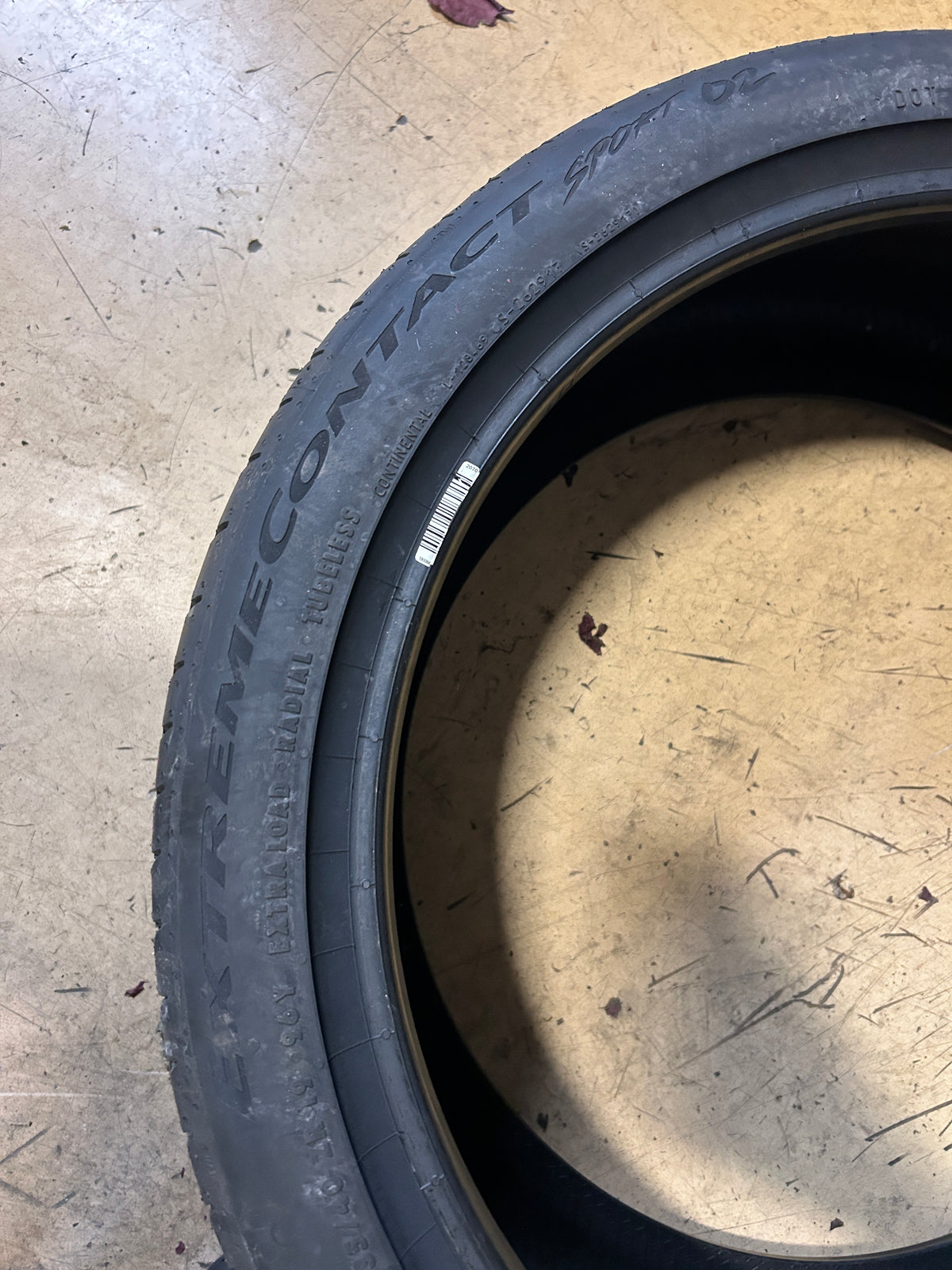 CONTINENTAL EXTREMECONTACT SPORT 02 P 235 40 19 96Y XL UHP TIRE 03125310000