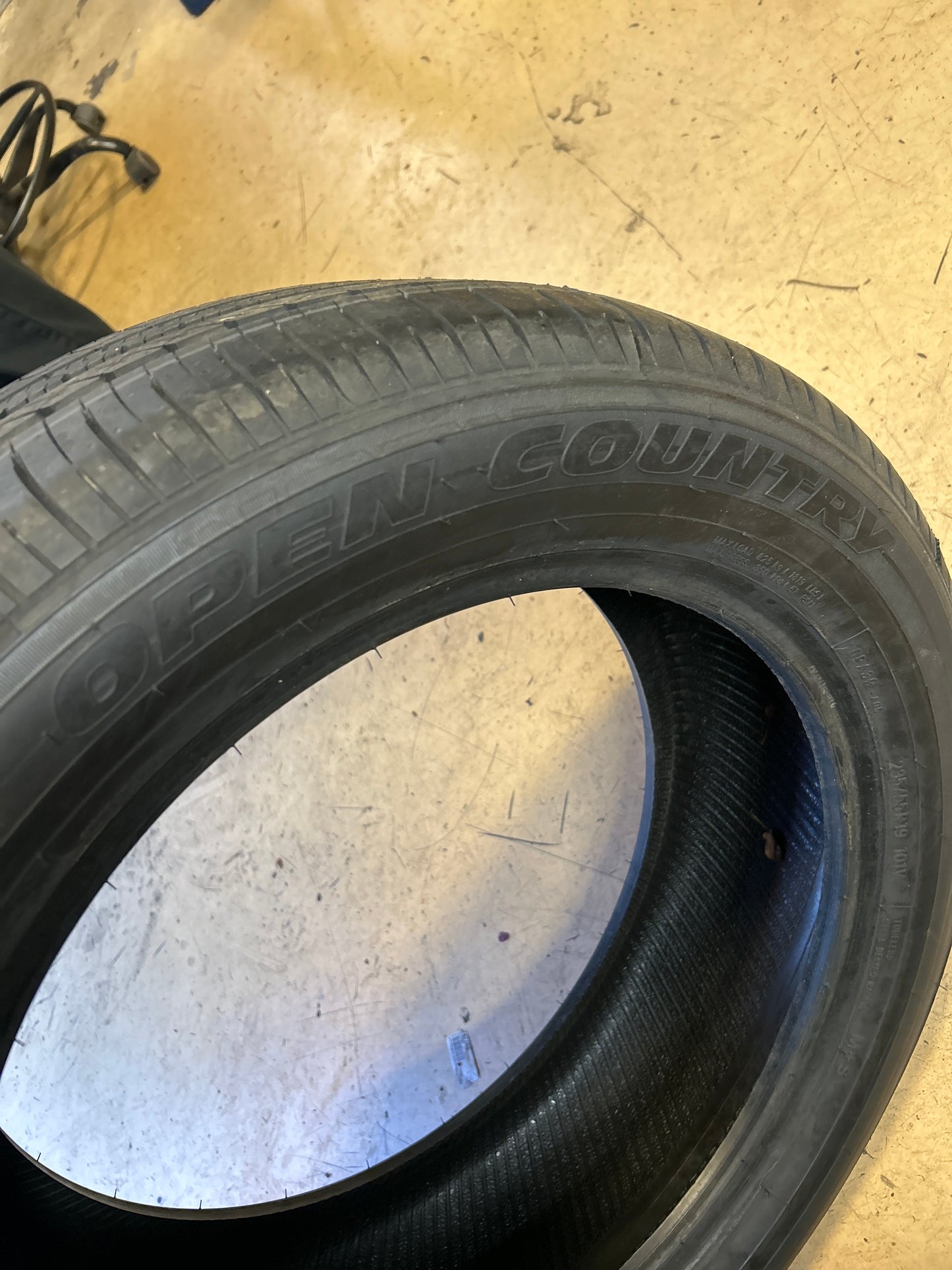 TOYO OPEN COUNTRY A39 BSW P 235 55 19 101V ALL SEASON TIRE 302100