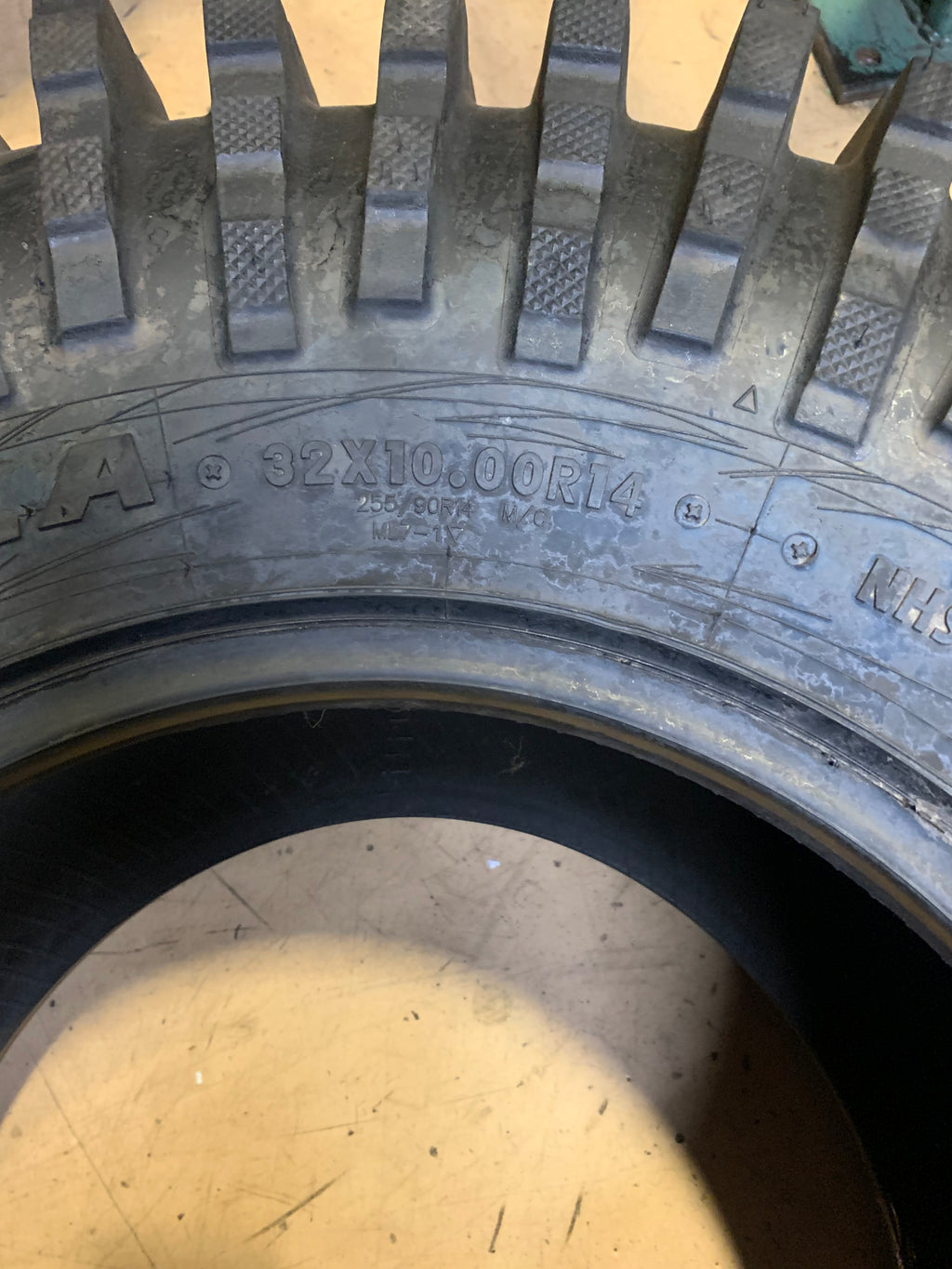 NOS MAXXIS ROXXZILLA ML7 (STICKY) BSW 32 10 14 8PLY ATV/UTV TIRE TM00161900