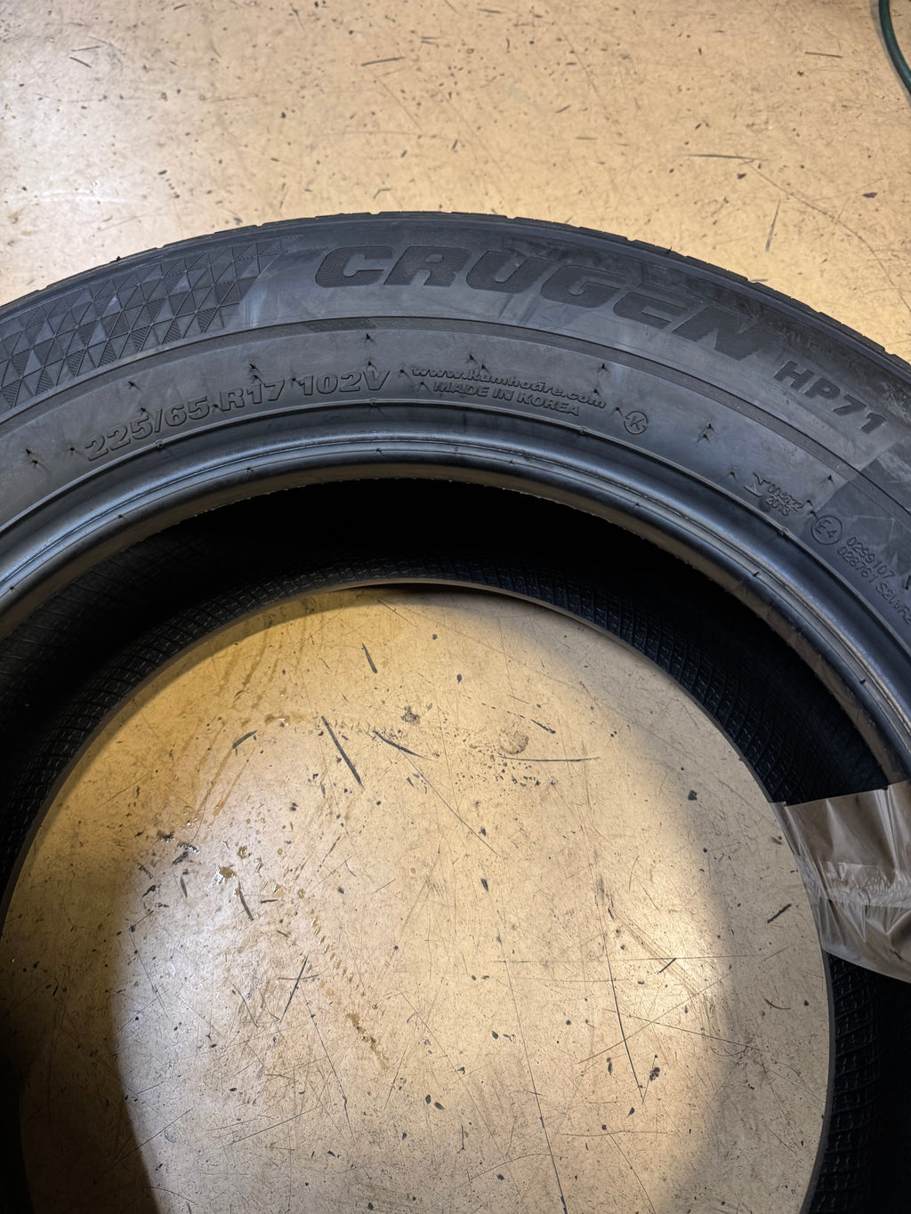 2 NOS KUMHO CRUGEN HP71 BSW P 225 65 17 102V ALL SEASON TIRE 2230233