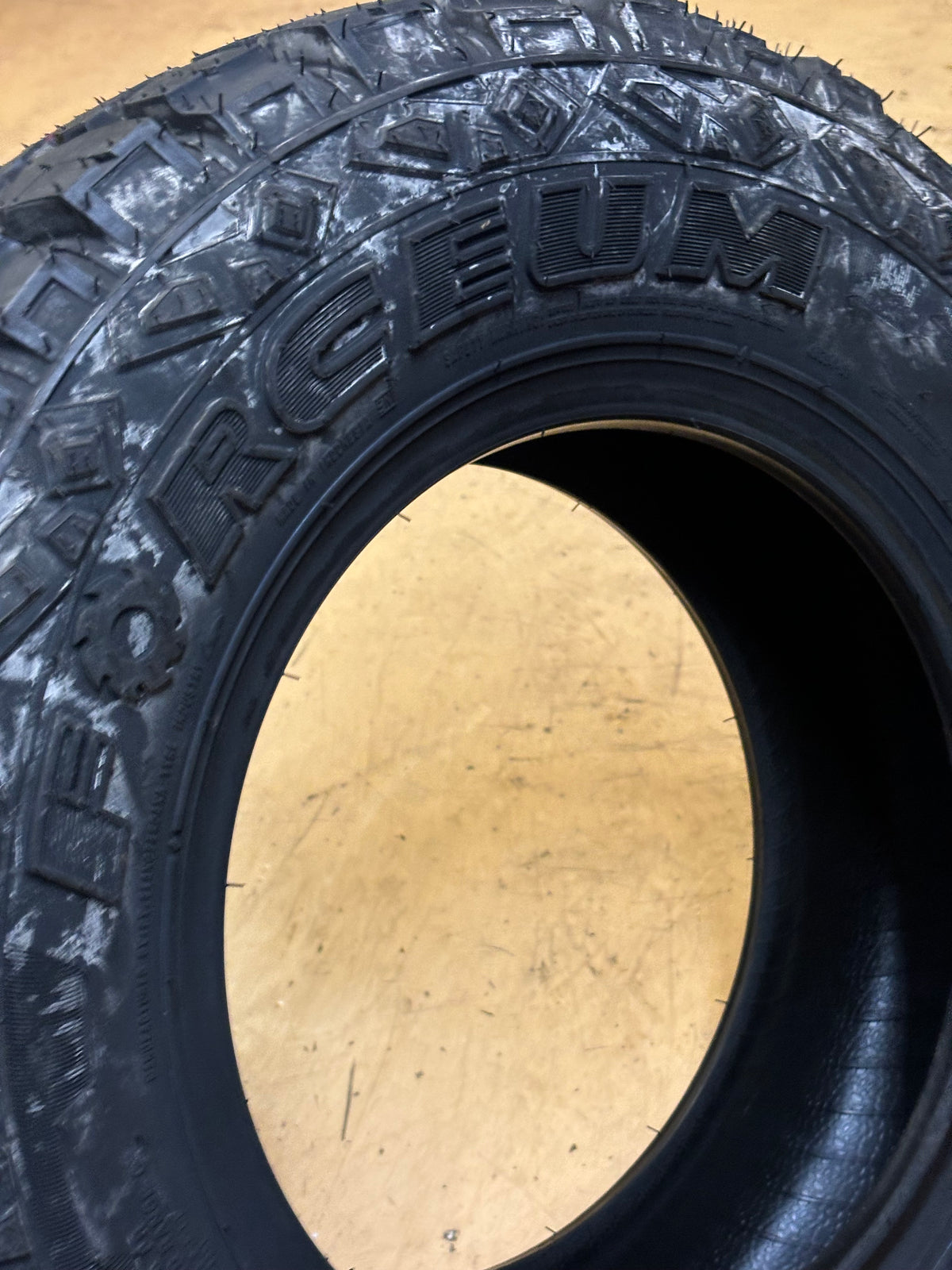 FORCEUM MT-08+ BSW LT 27 8.5 14 95Q LRC 6PLY MUD TERRAIN TIRE 1200034069
