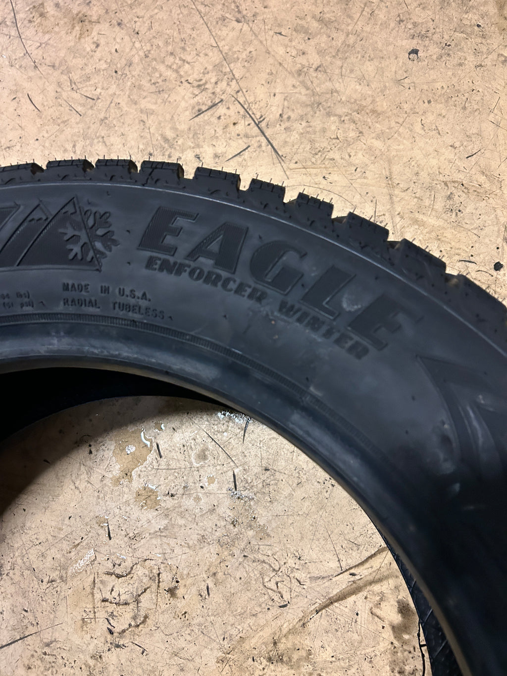 NOS GOODYEAR EAGLE ENFORCER WINTER BSW P 225 60 18 100V WINTER TIRE 732003567