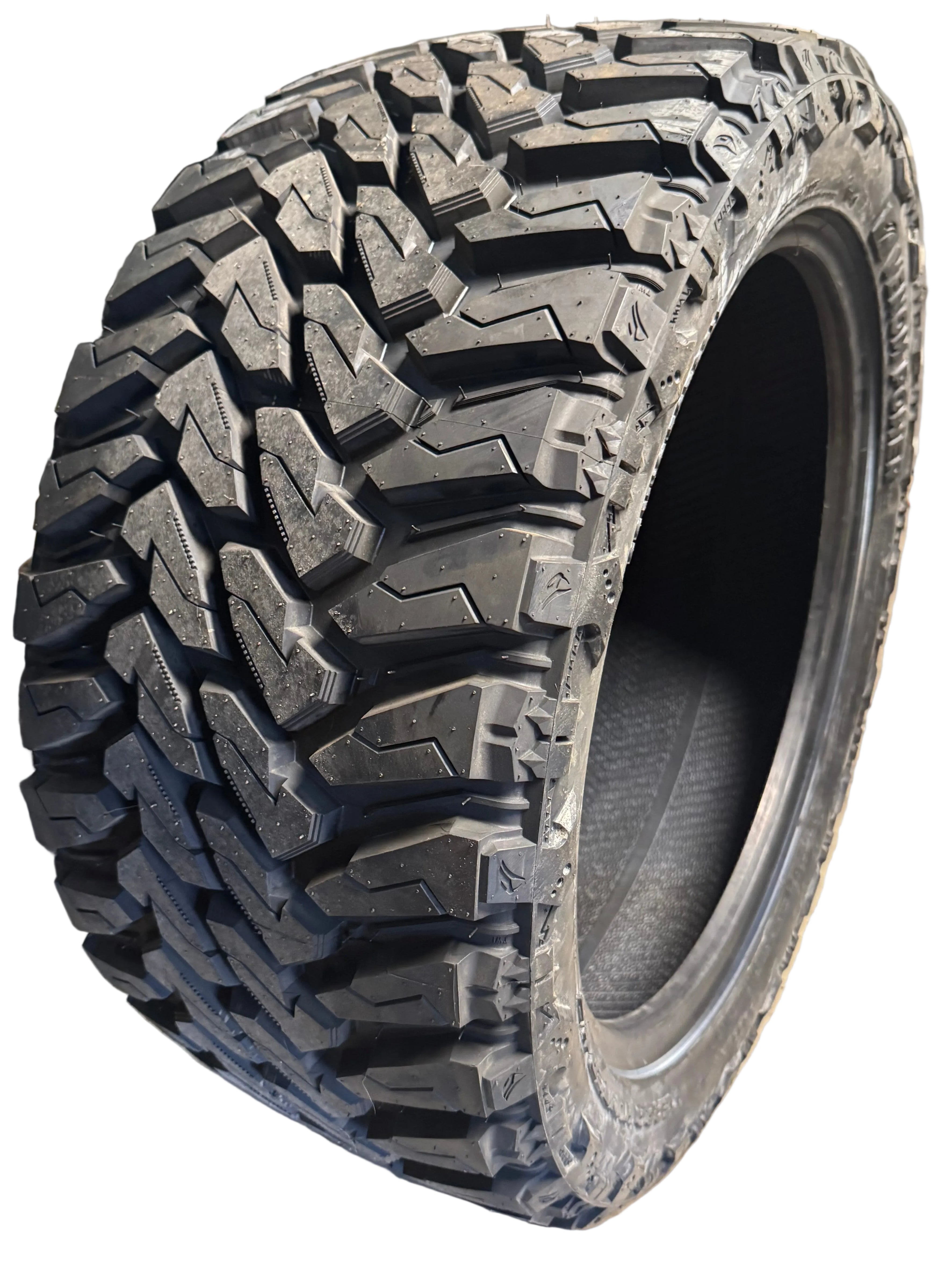 VENOM POWER TERRA HUNTER M/T BSW LT 33 13.5 22 116Q 10PLY MUD TERRAIN TIRE CVPMT22