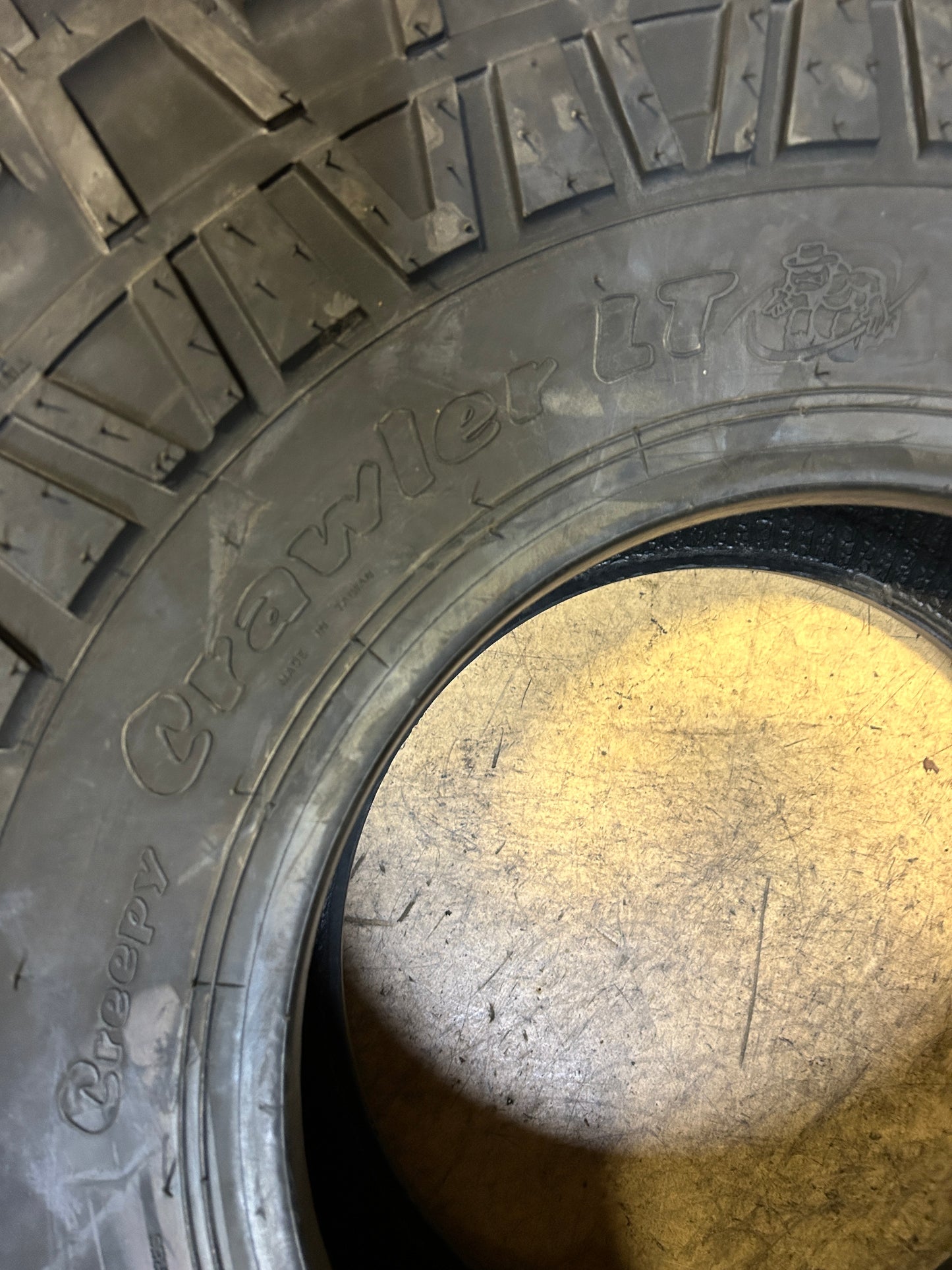 MAXXIS CREEPY CRAWLER M8090 BSW LT 38 13 15 8PLY MUD TIRE TL30009100