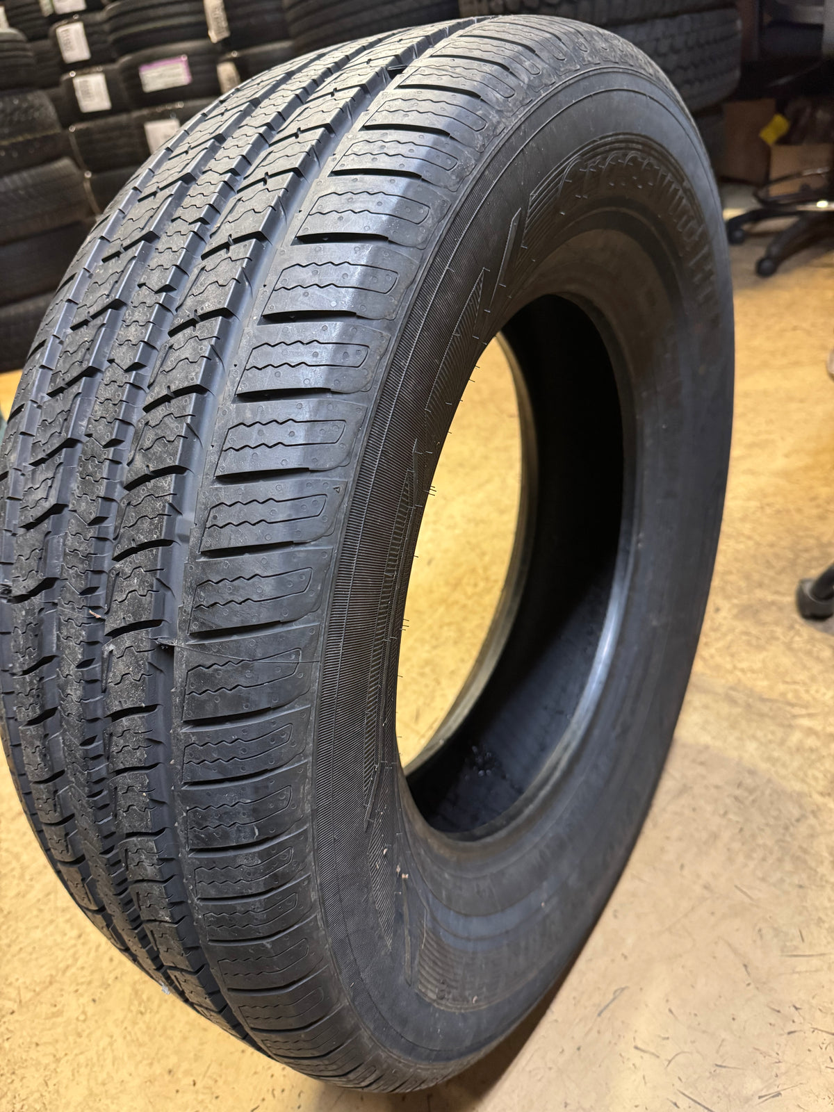 LINGLONG CROSSWIND HT2 BSW P 275 65 18 116T XL ALL SEASON TIRE CHT95